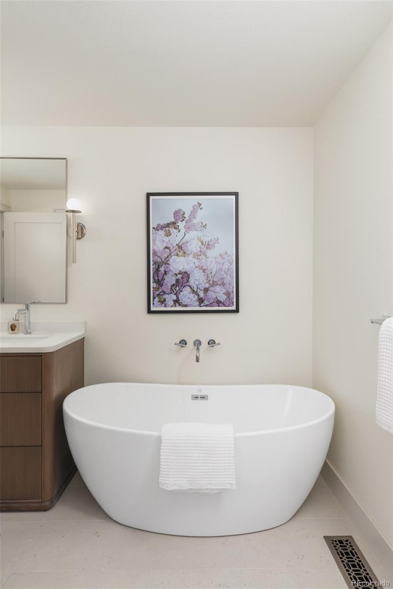 MLS Image #16 for 6001 e cedar avenue,denver, Colorado