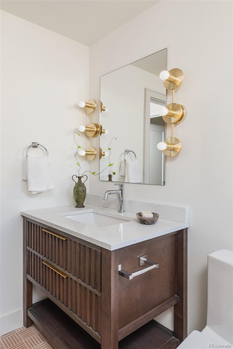 MLS Image #19 for 6001 e cedar avenue,denver, Colorado