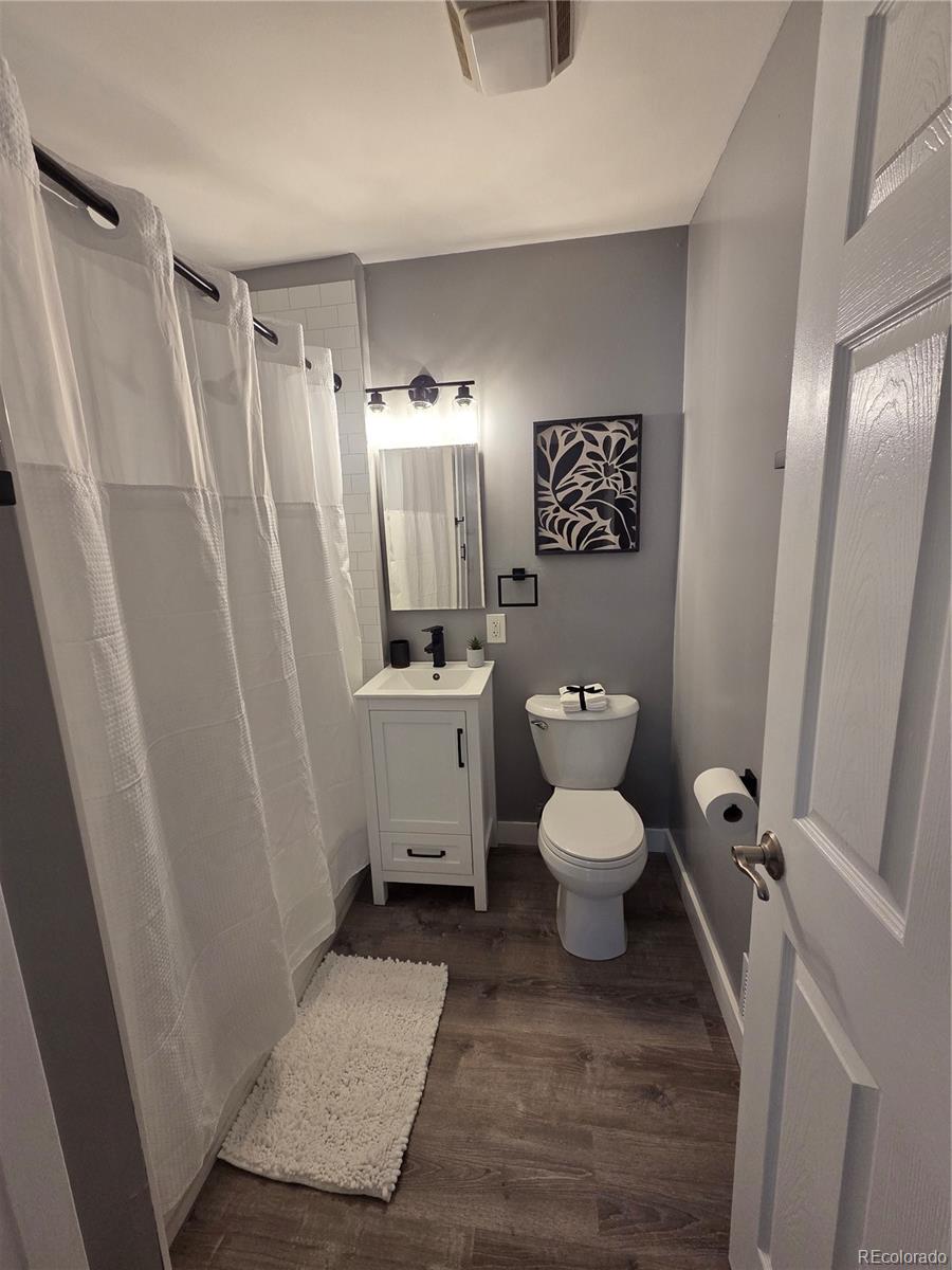 MLS Image #11 for 3282 s vrain street,denver, Colorado