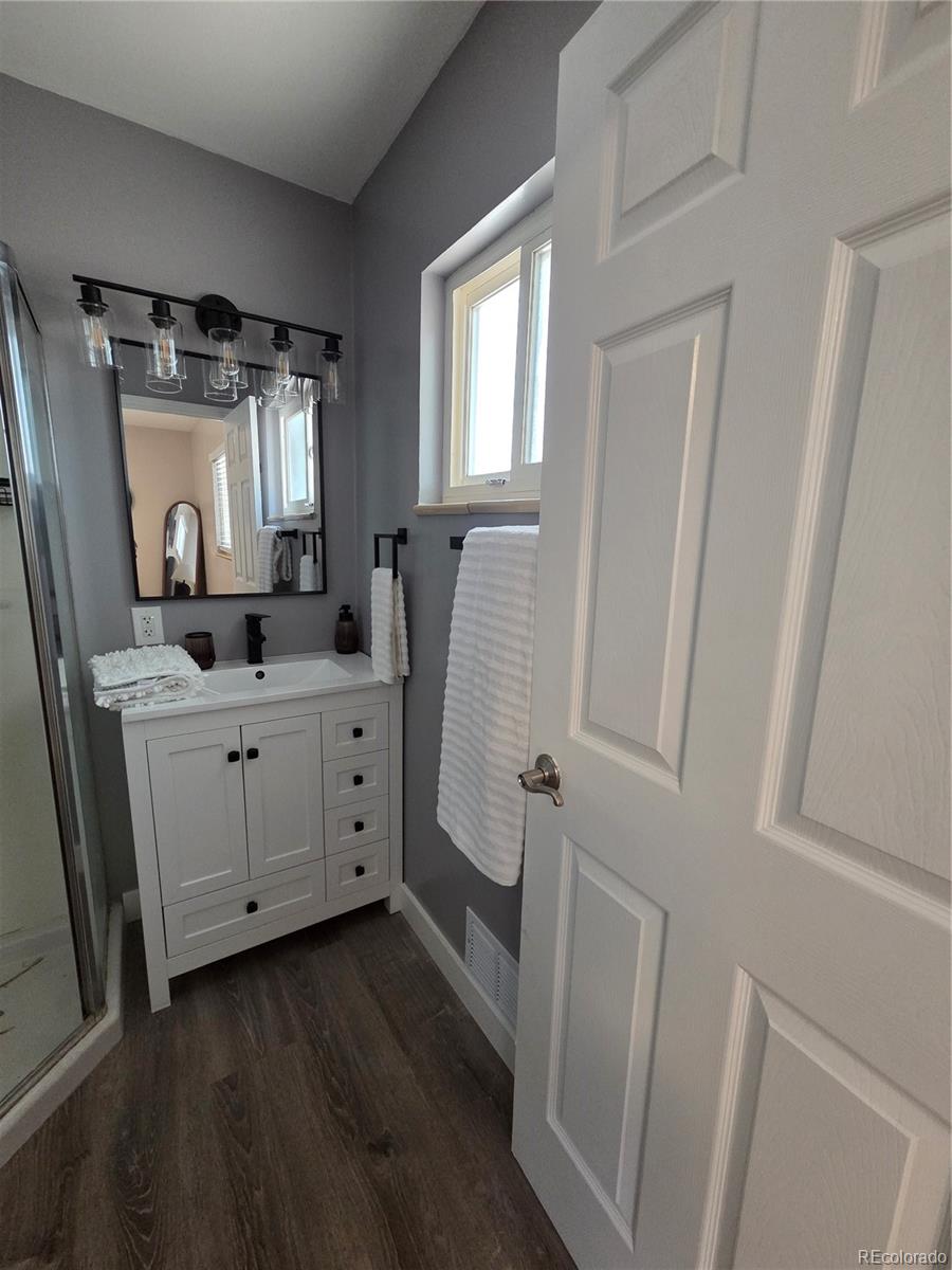 MLS Image #14 for 3282 s vrain street,denver, Colorado