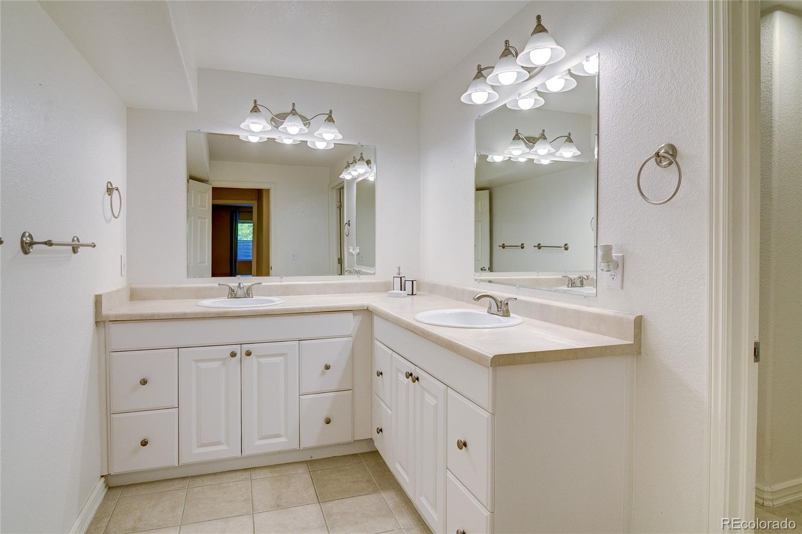 MLS Image #39 for 22226 e glasgow place,aurora, Colorado