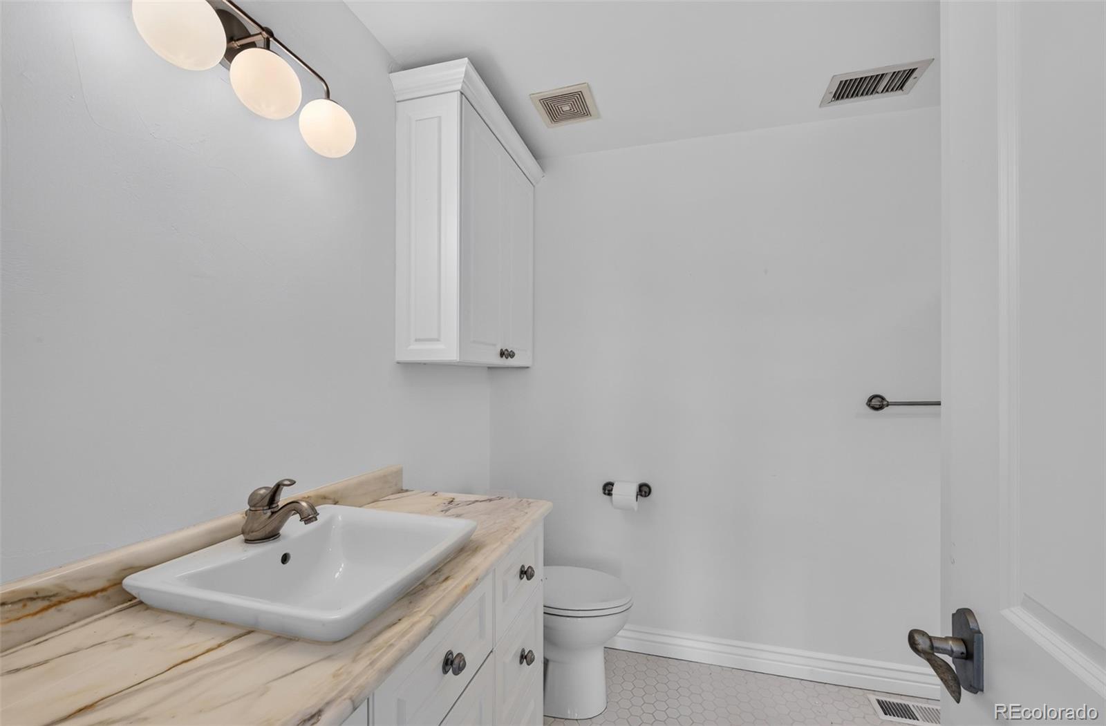 MLS Image #38 for 5506 e mineral lane,littleton, Colorado
