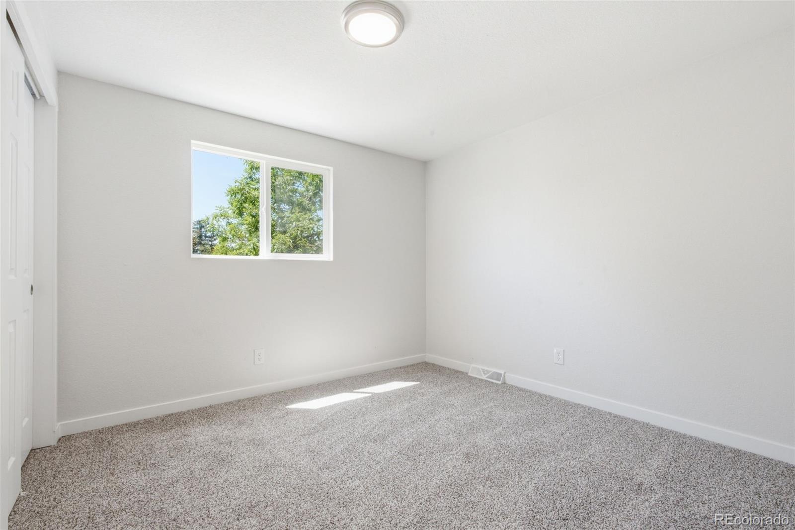 MLS Image #11 for 672  elkhart street,aurora, Colorado
