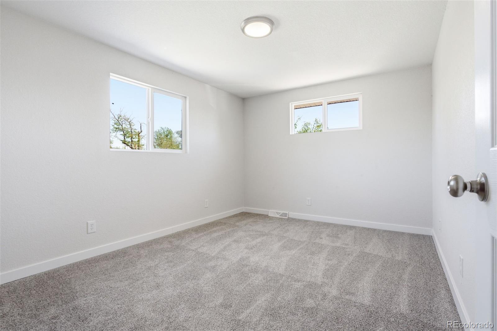 MLS Image #14 for 672  elkhart street,aurora, Colorado