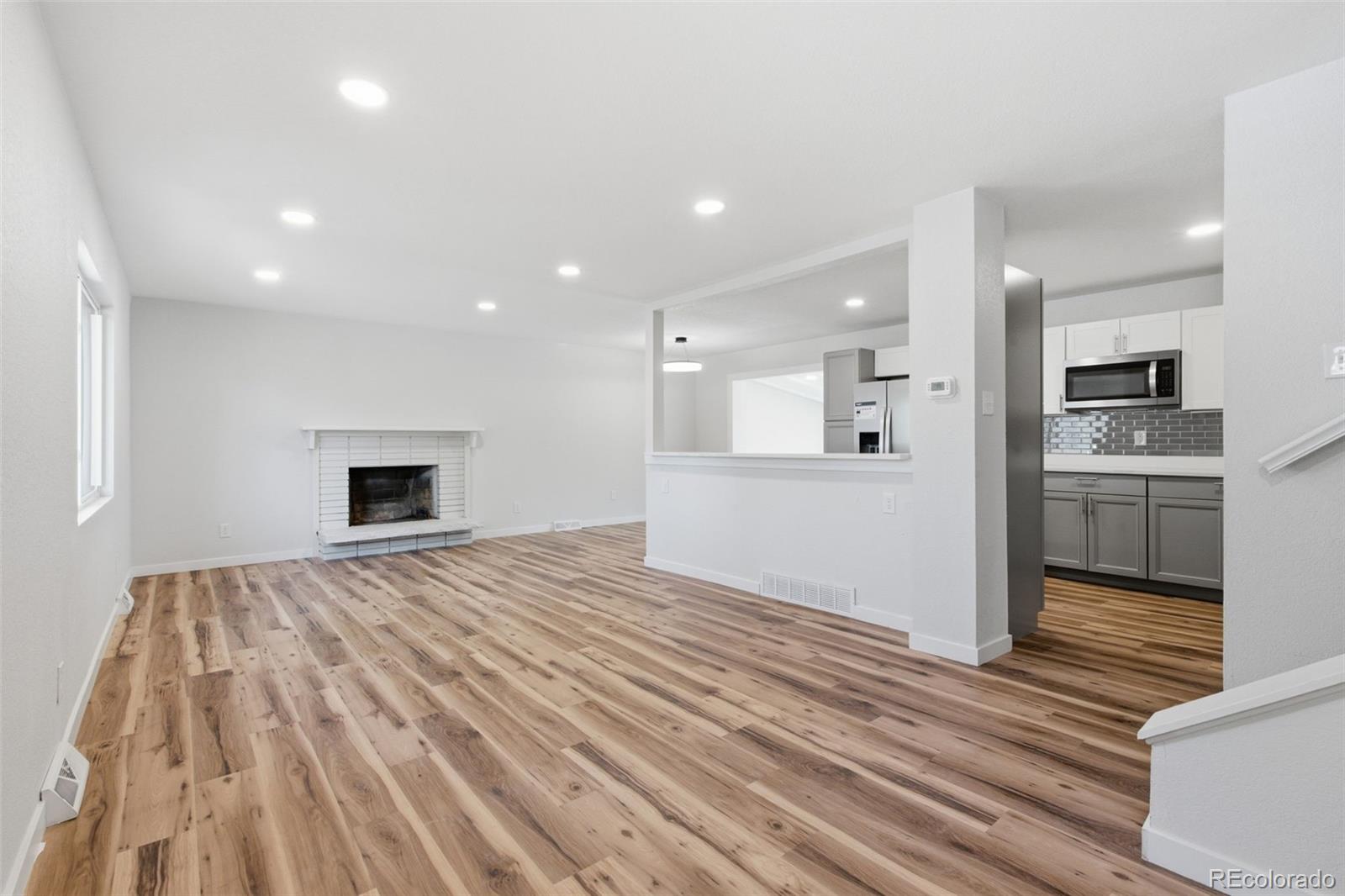 MLS Image #2 for 672  elkhart street,aurora, Colorado