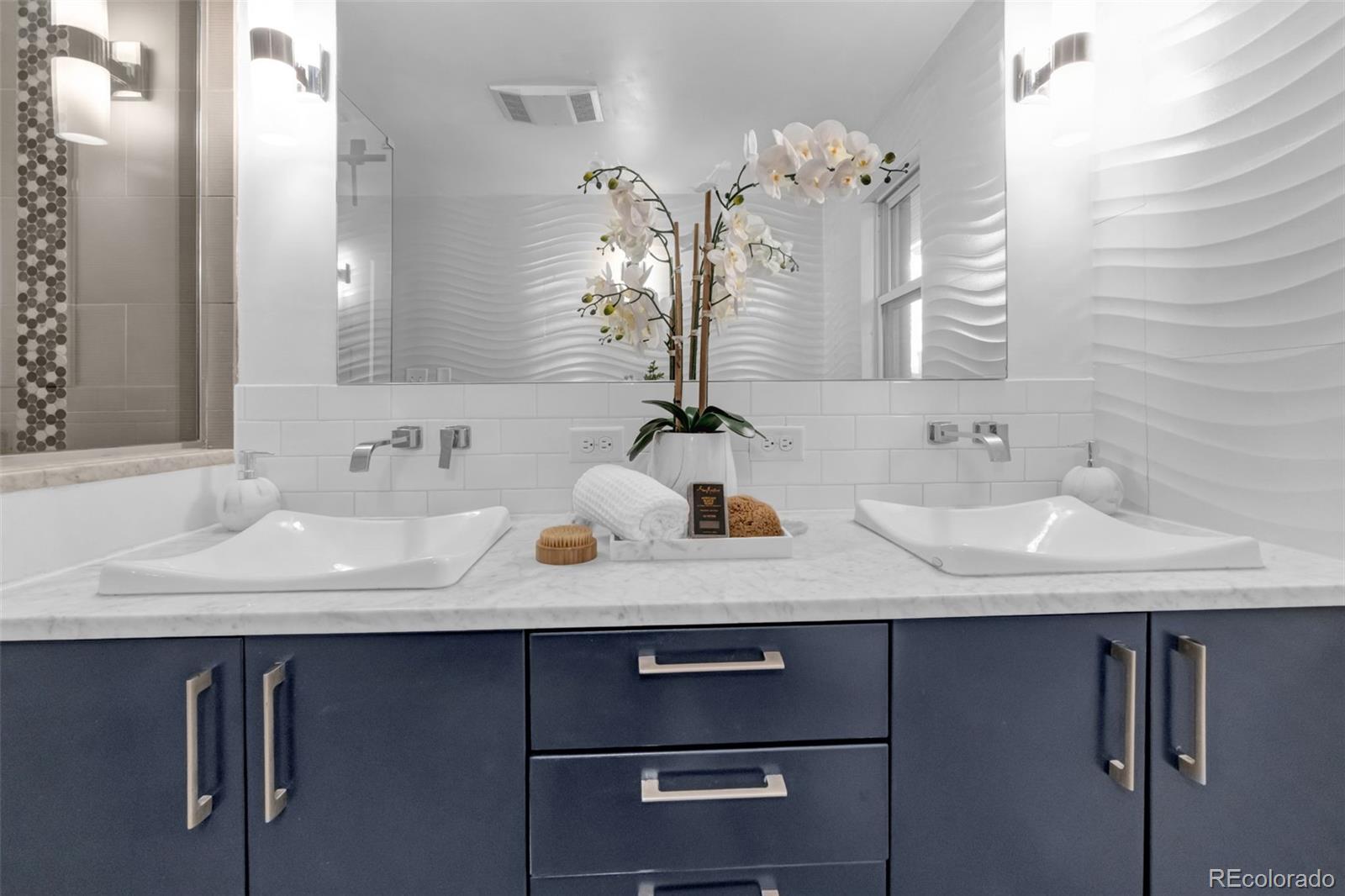 MLS Image #24 for 844 n marion street,denver, Colorado