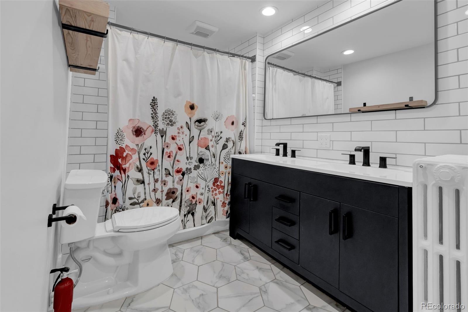 MLS Image #33 for 844 n marion street,denver, Colorado