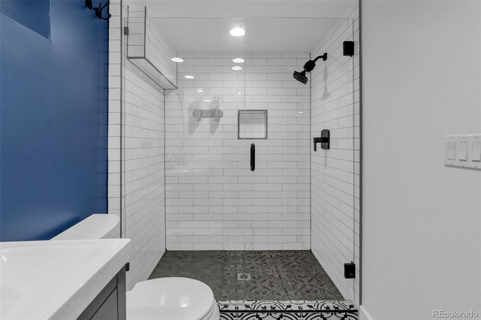 MLS Image #36 for 844 n marion street,denver, Colorado