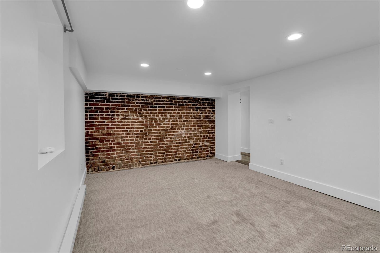MLS Image #39 for 844 n marion street,denver, Colorado
