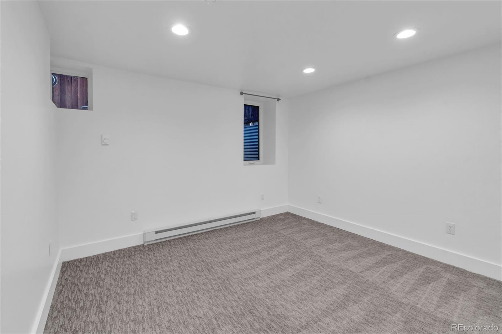 MLS Image #40 for 844 n marion street,denver, Colorado