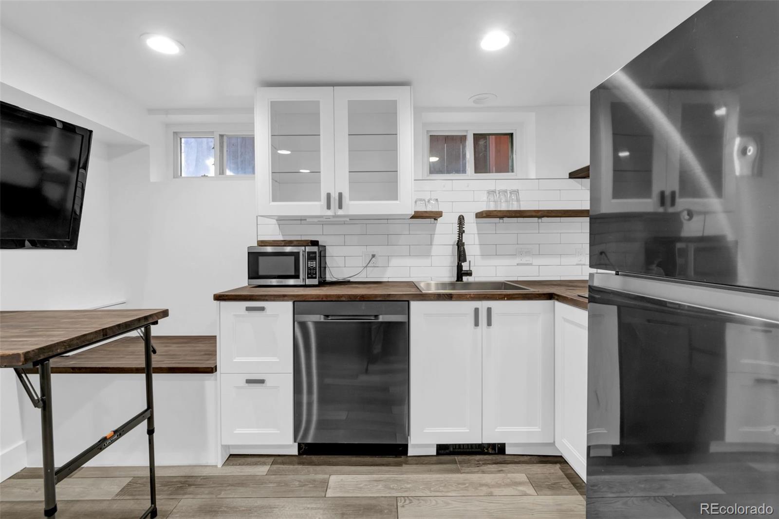 MLS Image #42 for 844 n marion street,denver, Colorado