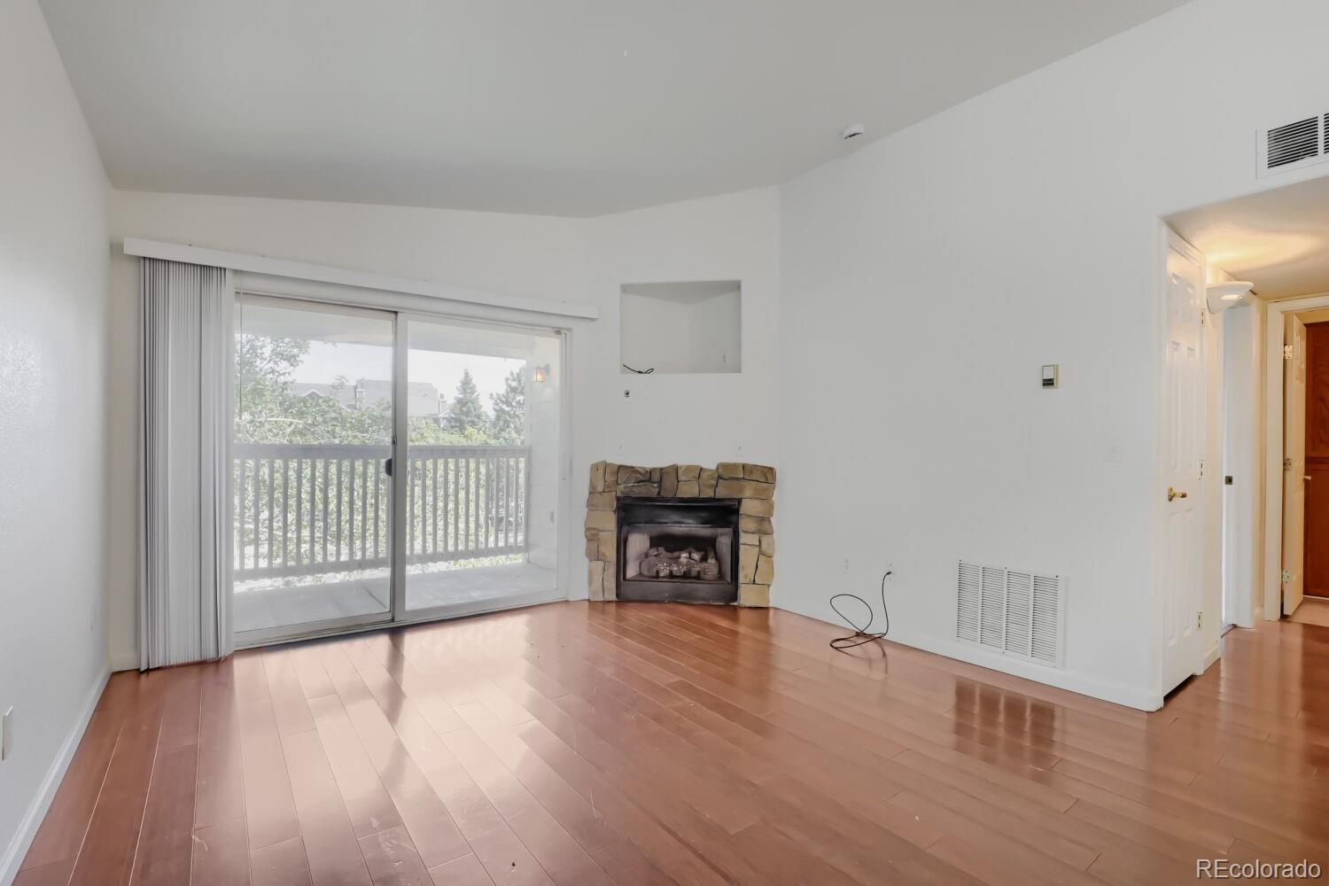 MLS Image #2 for 9991 e idaho circle,aurora, Colorado