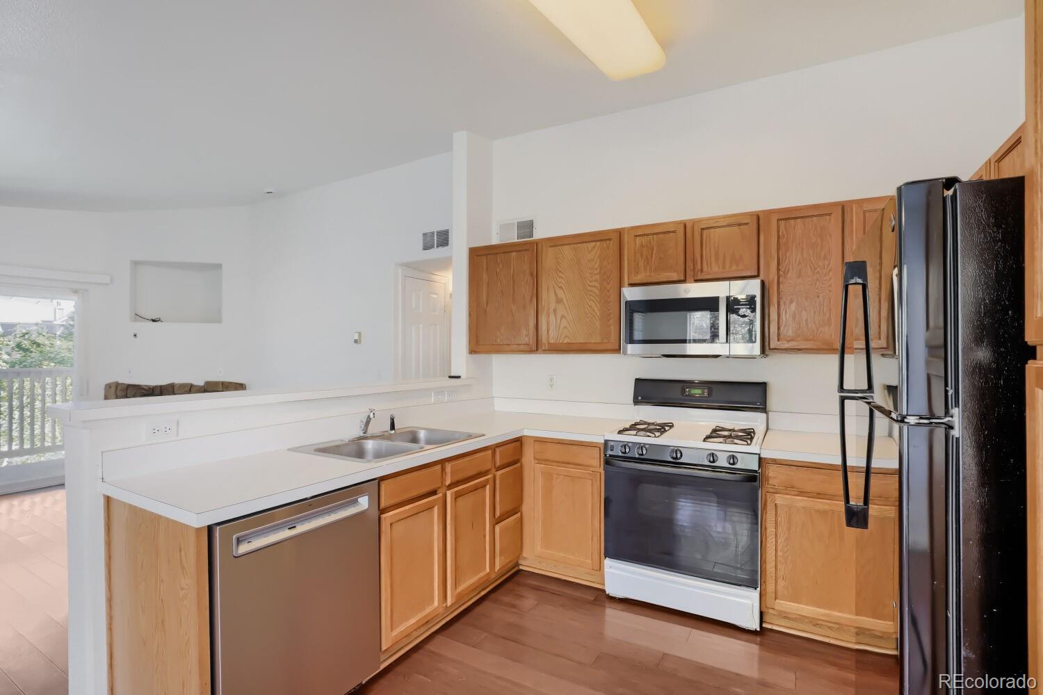 MLS Image #5 for 9991 e idaho circle,aurora, Colorado