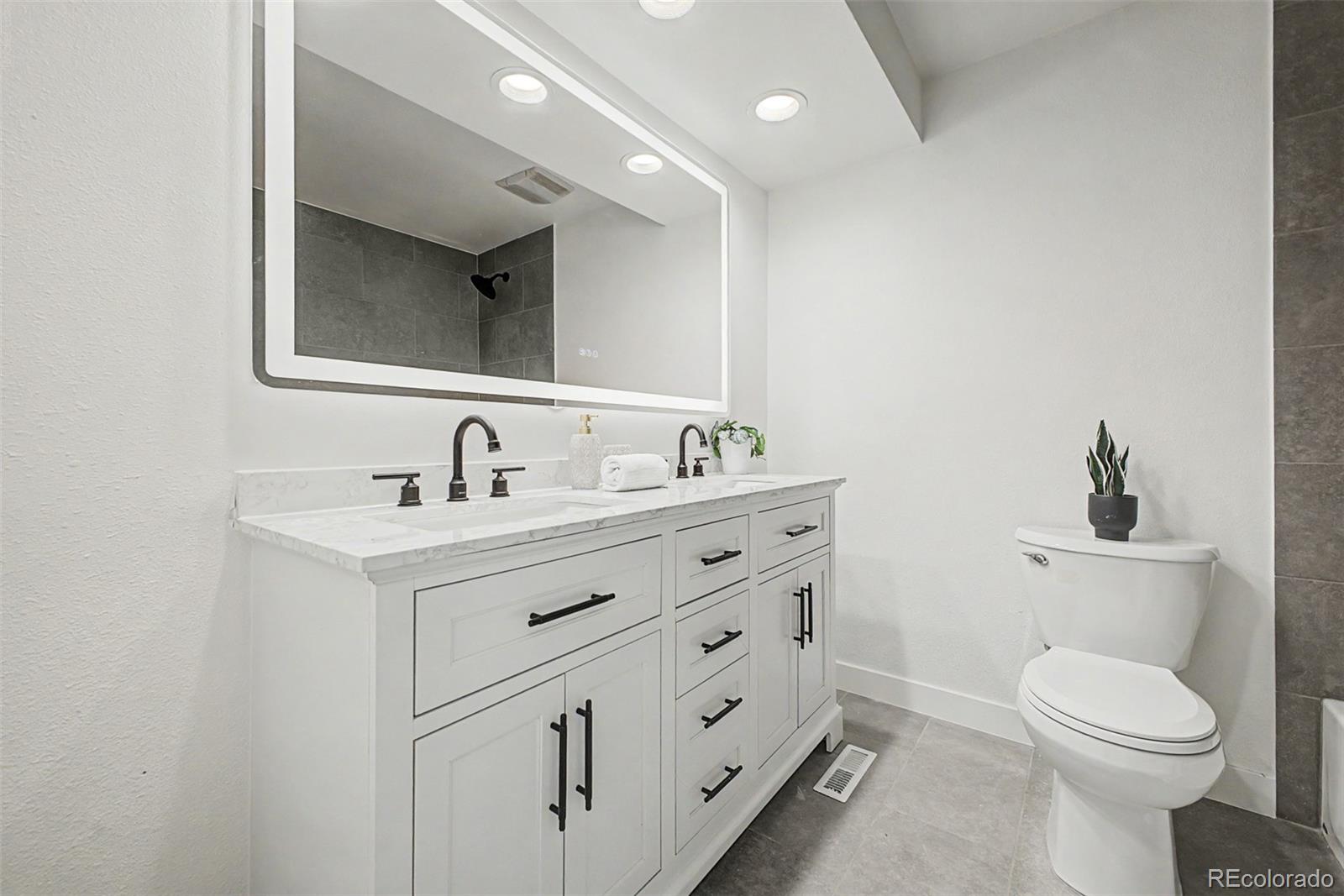 MLS Image #12 for 8346 e girard avenue,denver, Colorado