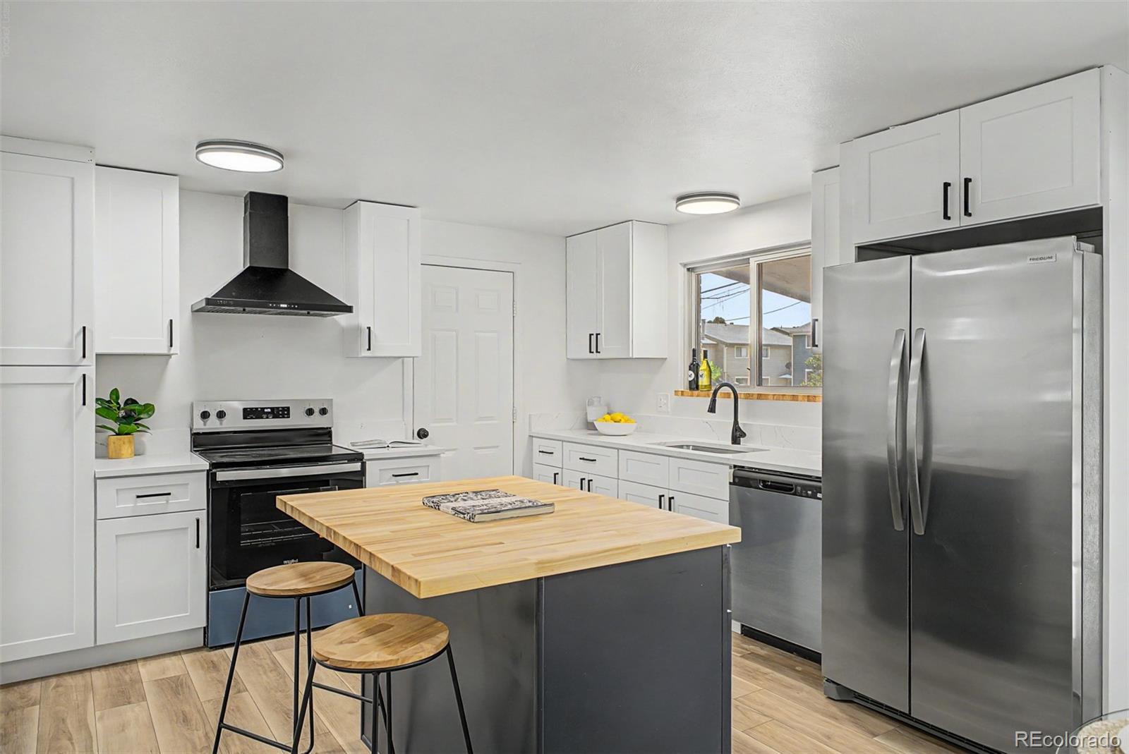 MLS Image #6 for 8346 e girard avenue,denver, Colorado