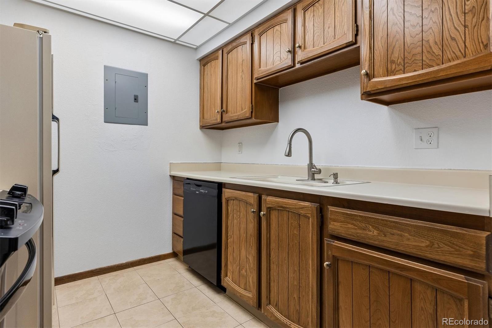 MLS Image #11 for 14214 e 1st drive,aurora, Colorado