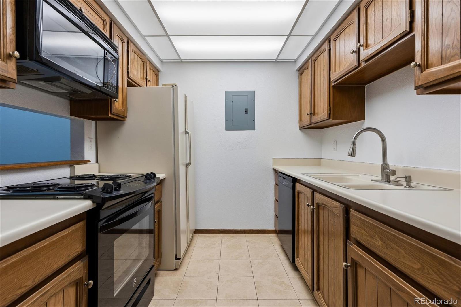 MLS Image #12 for 14214 e 1st drive,aurora, Colorado