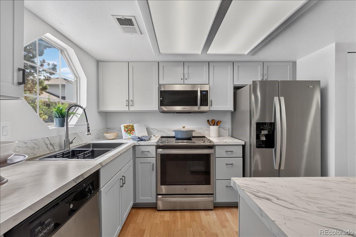 MLS Image #14 for 12655 e pacific circle,aurora, Colorado