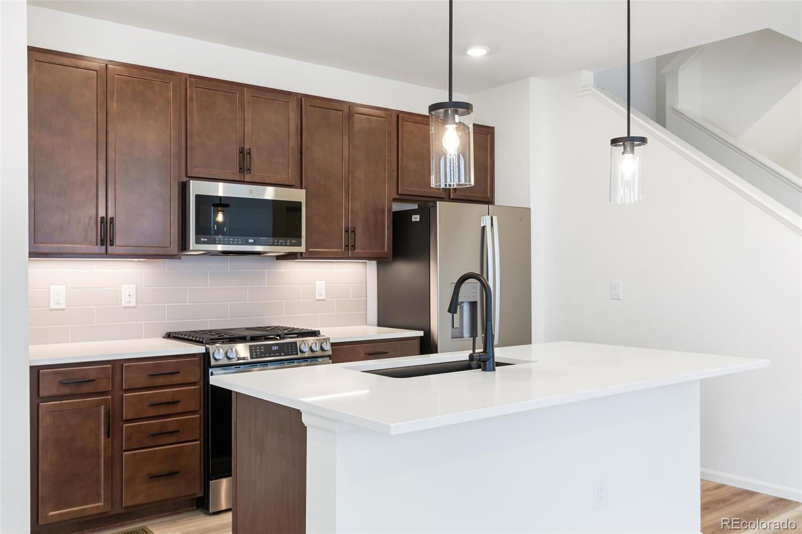 MLS Image #4 for 5736 n jebel street,aurora, Colorado