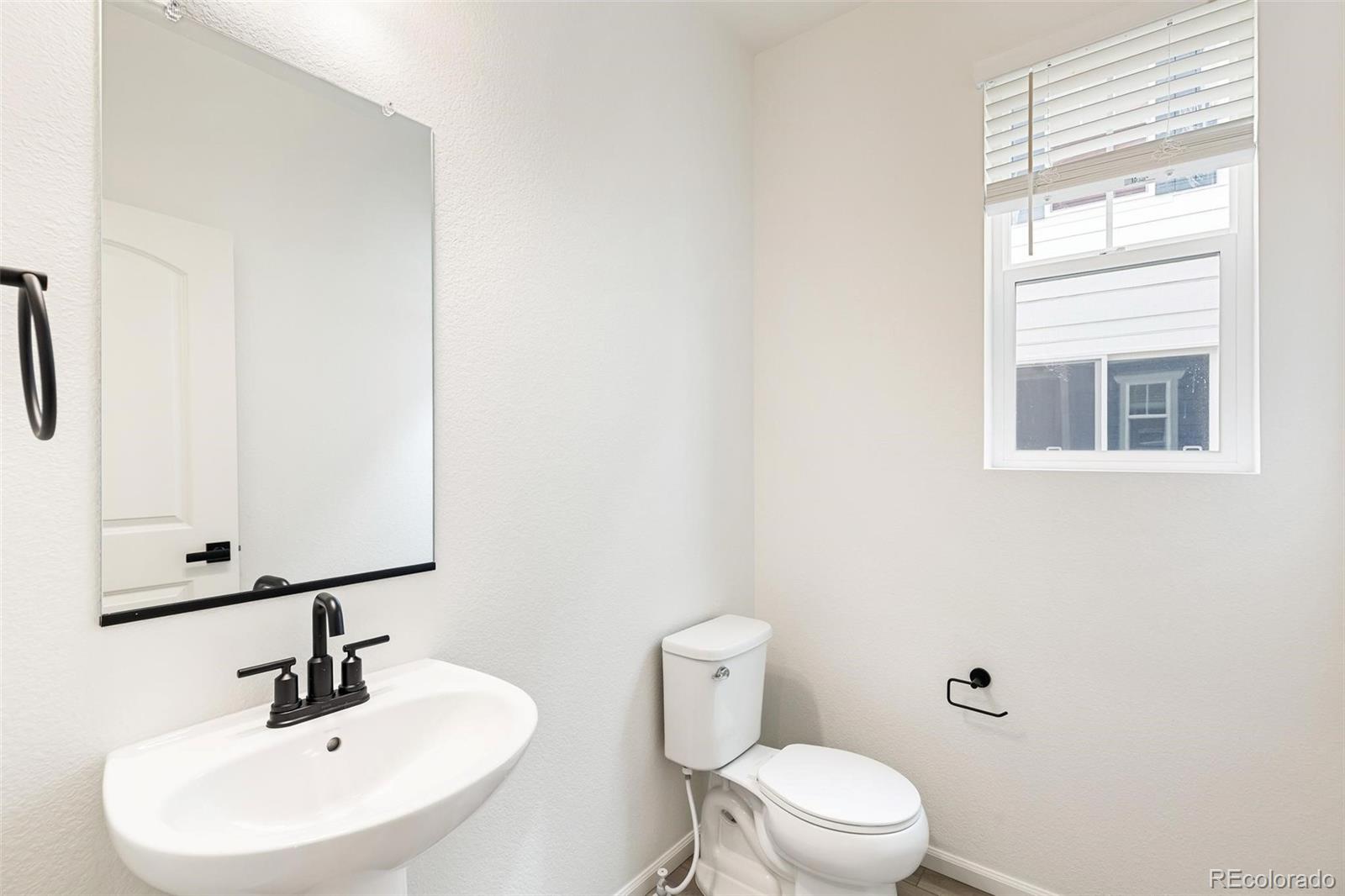 MLS Image #6 for 5736 n jebel street,aurora, Colorado