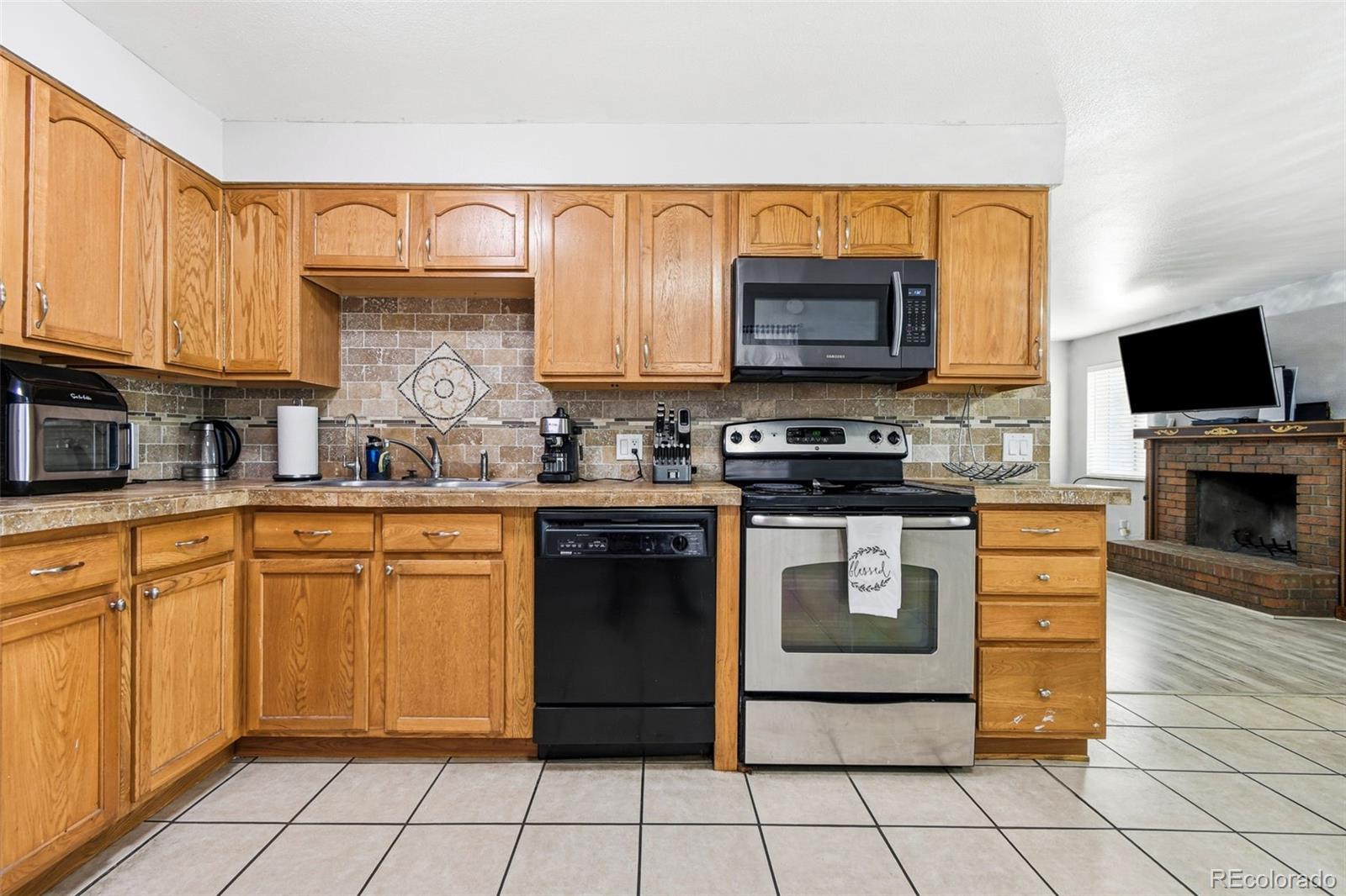 MLS Image #13 for 14938 e florida avenue,aurora, Colorado