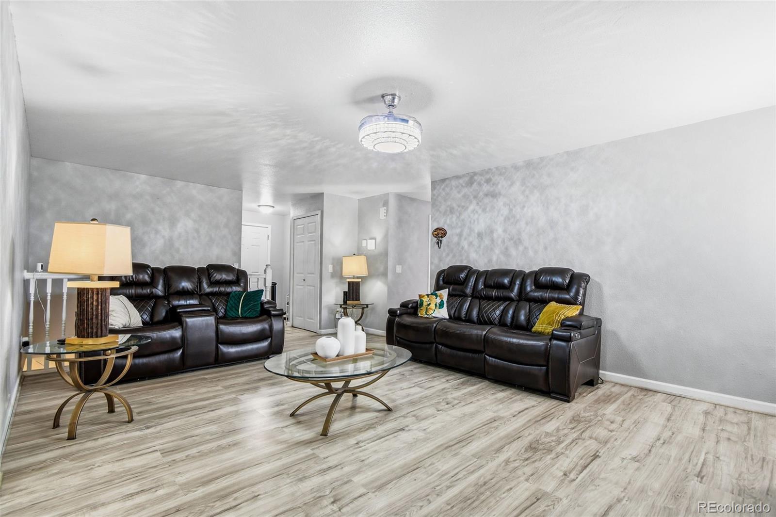 MLS Image #4 for 14938 e florida avenue,aurora, Colorado