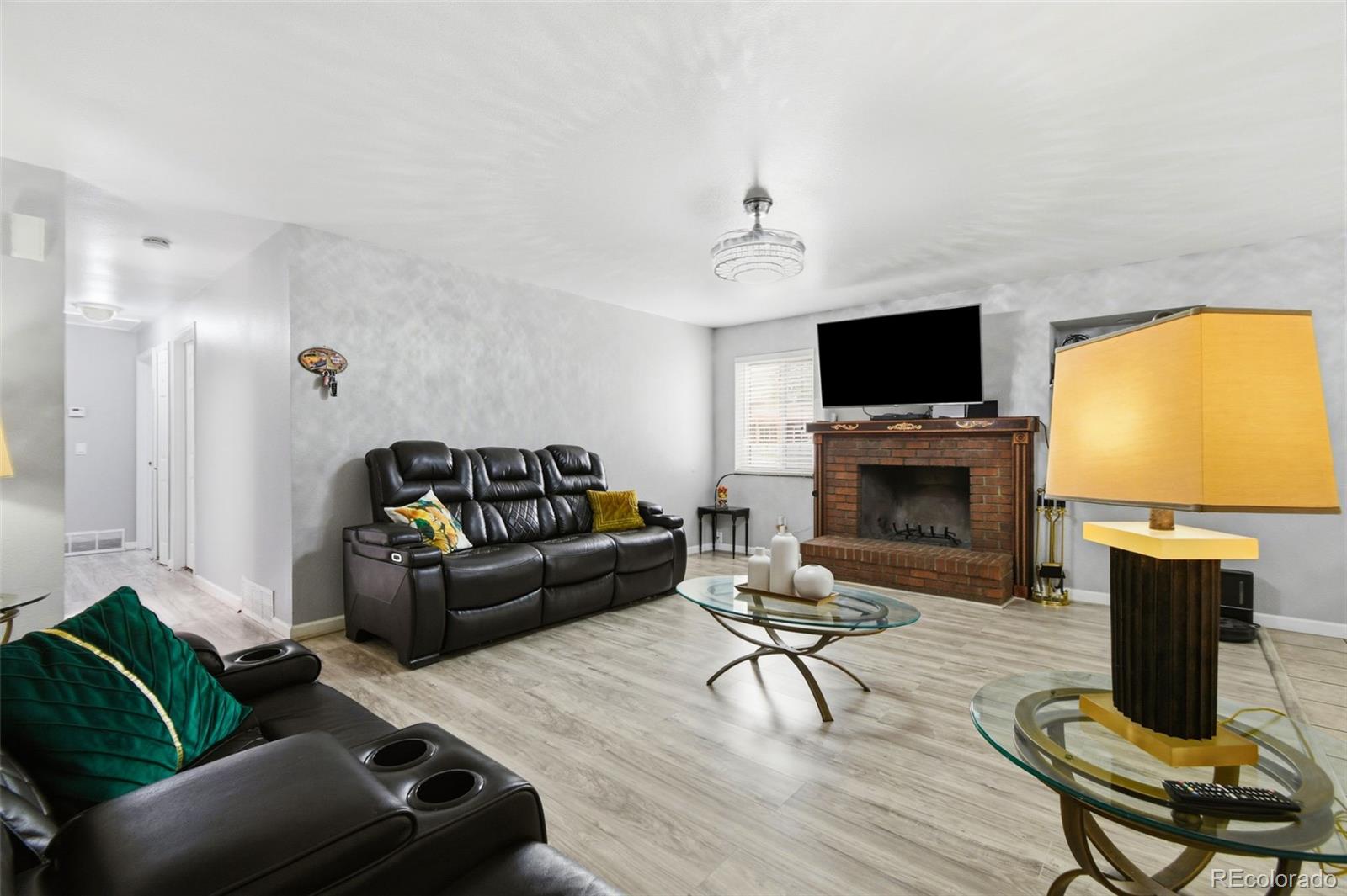 MLS Image #6 for 14938 e florida avenue,aurora, Colorado