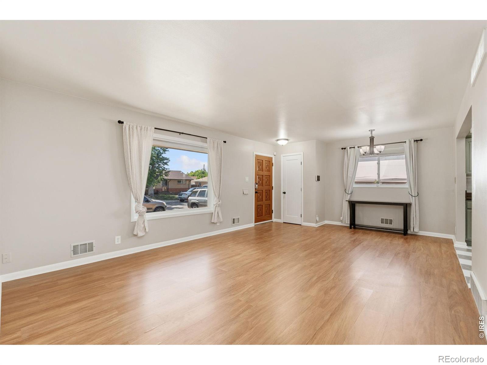 MLS Image #3 for 7270  avrum drive,denver, Colorado
