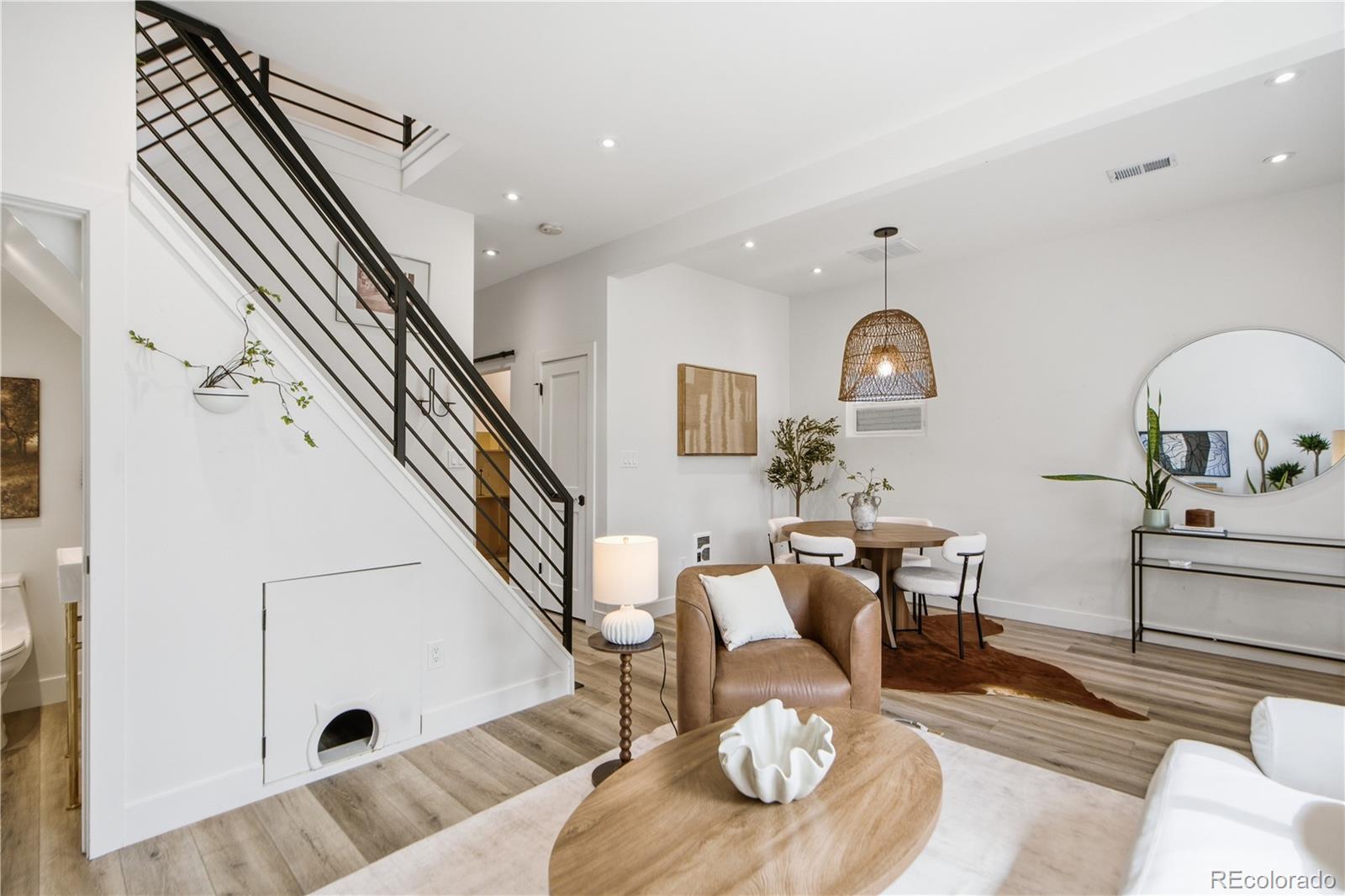 MLS Image #11 for 1419 s acoma street,denver, Colorado