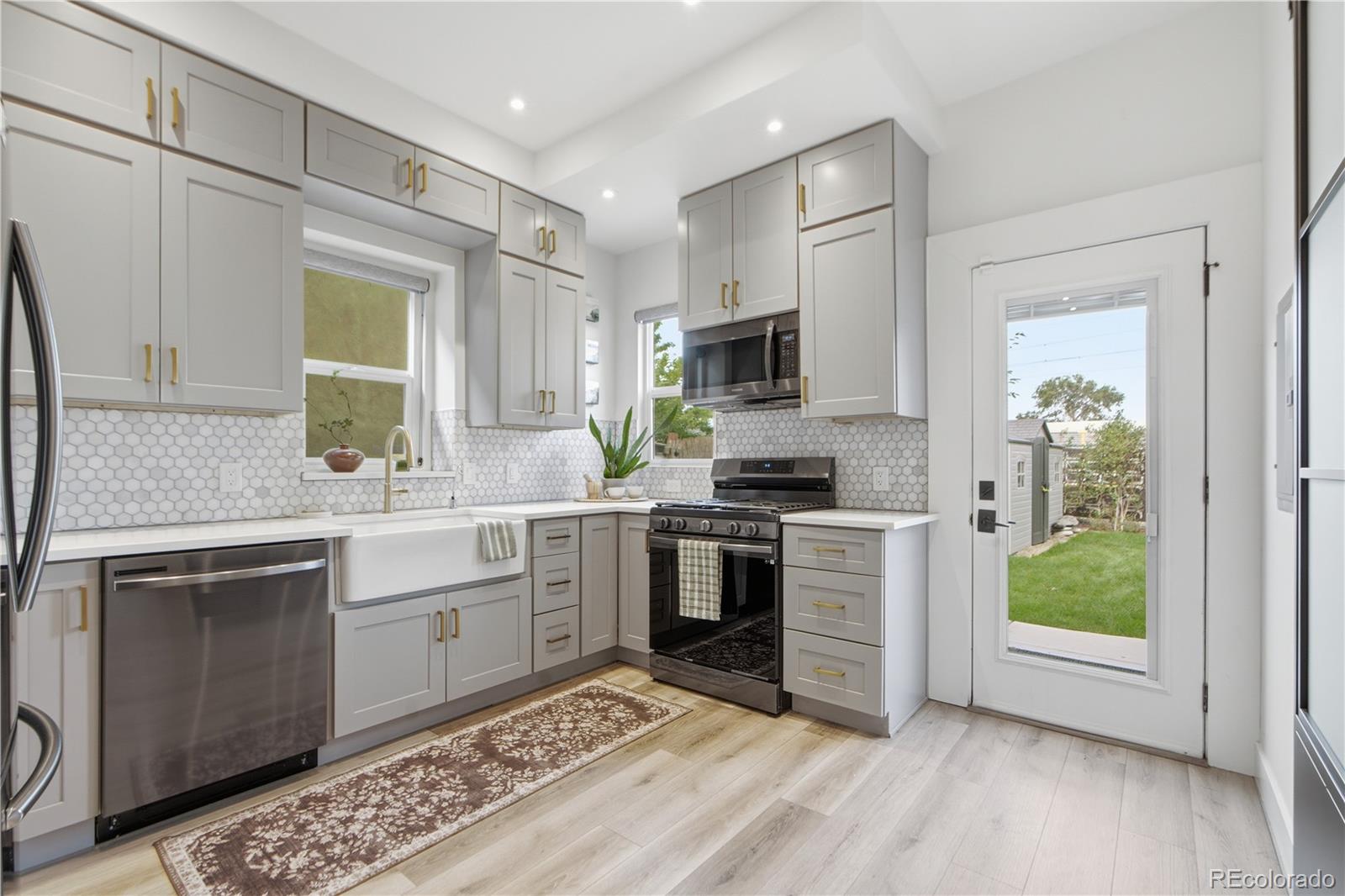 MLS Image #14 for 1419 s acoma street,denver, Colorado