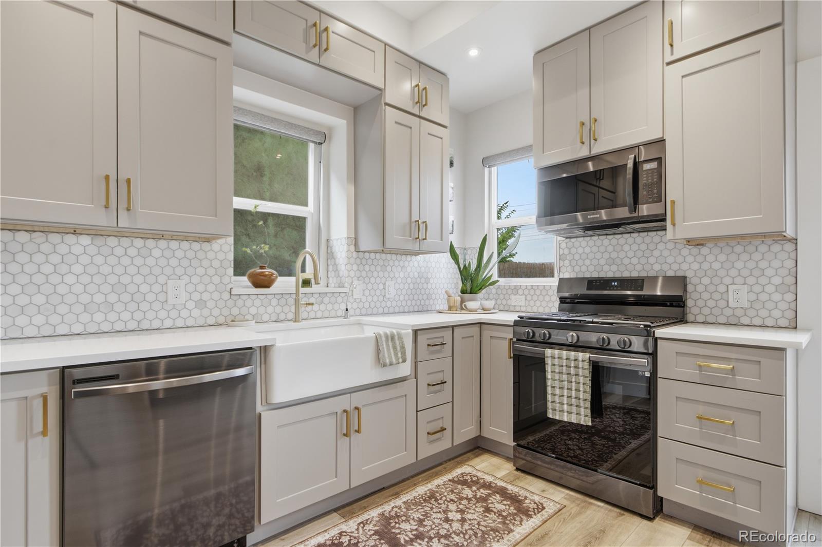 MLS Image #16 for 1419 s acoma street,denver, Colorado