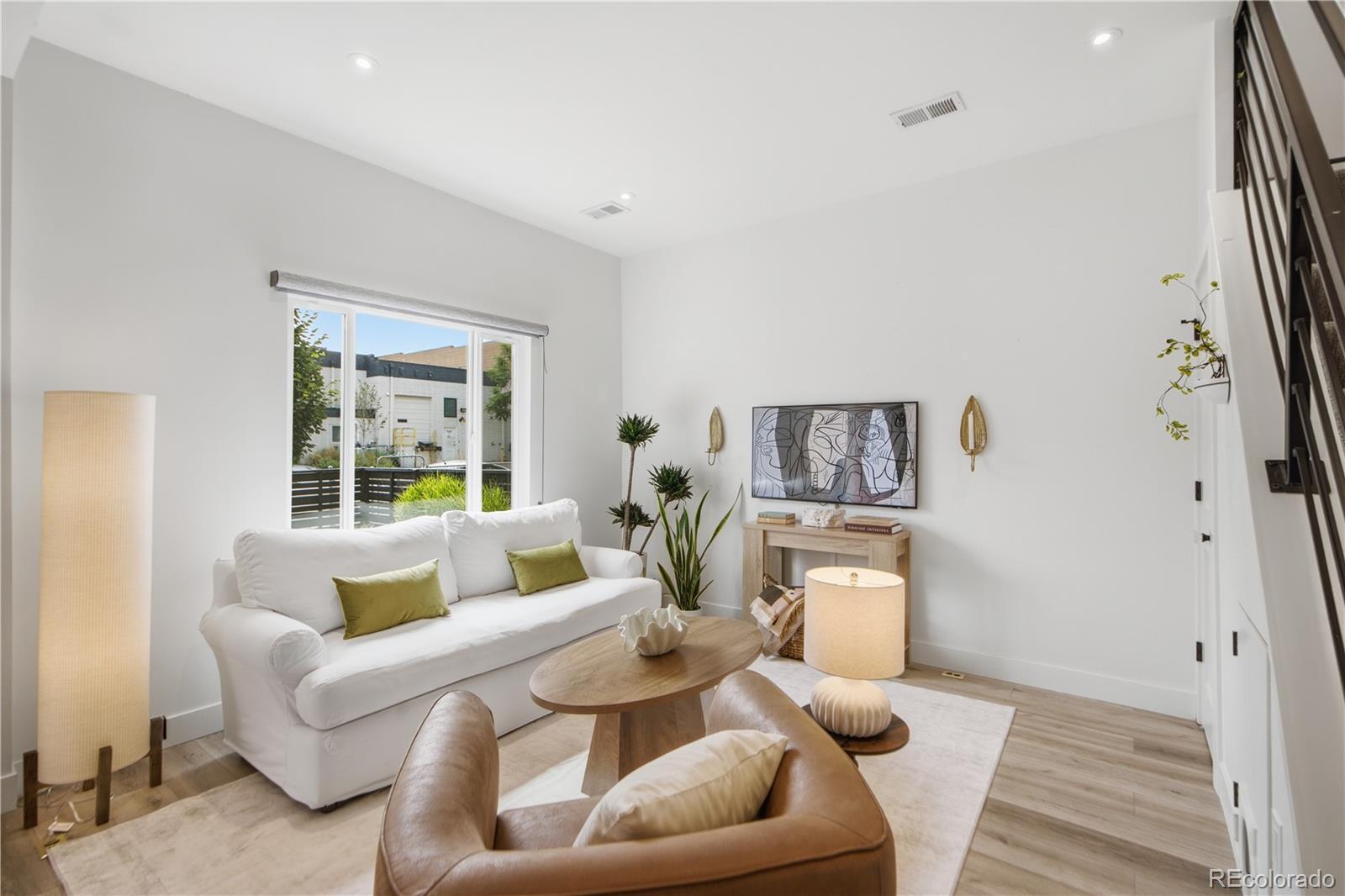 MLS Image #6 for 1419 s acoma street,denver, Colorado