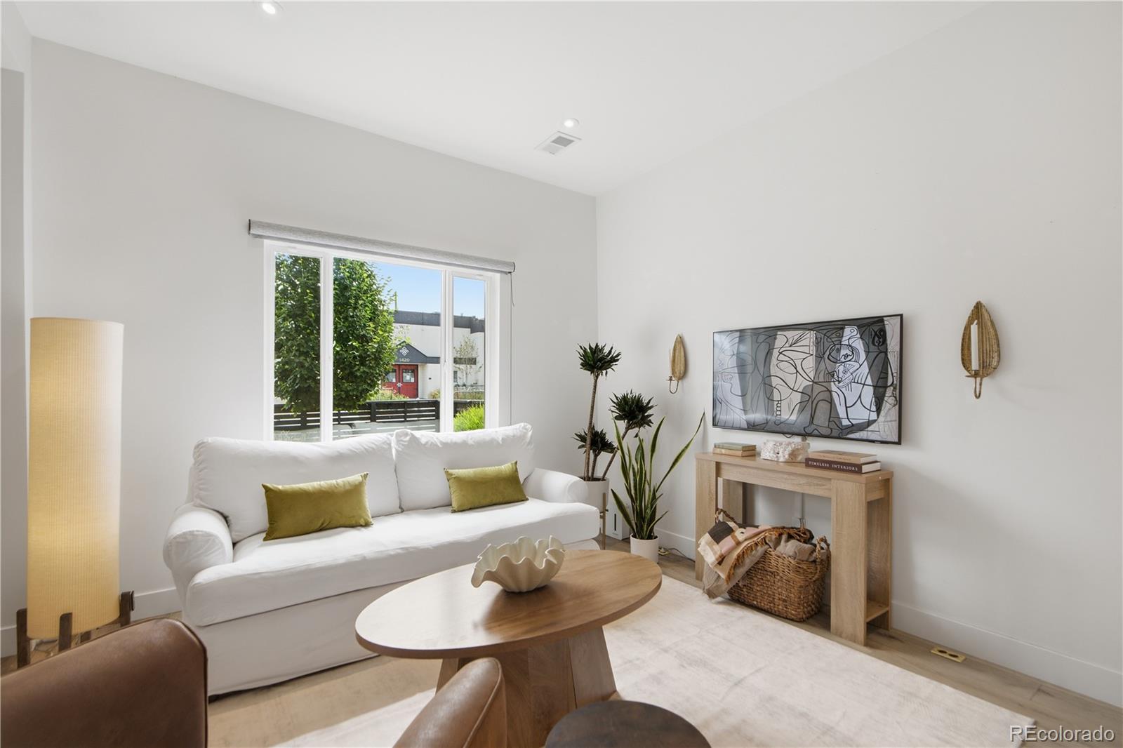 MLS Image #8 for 1419 s acoma street,denver, Colorado
