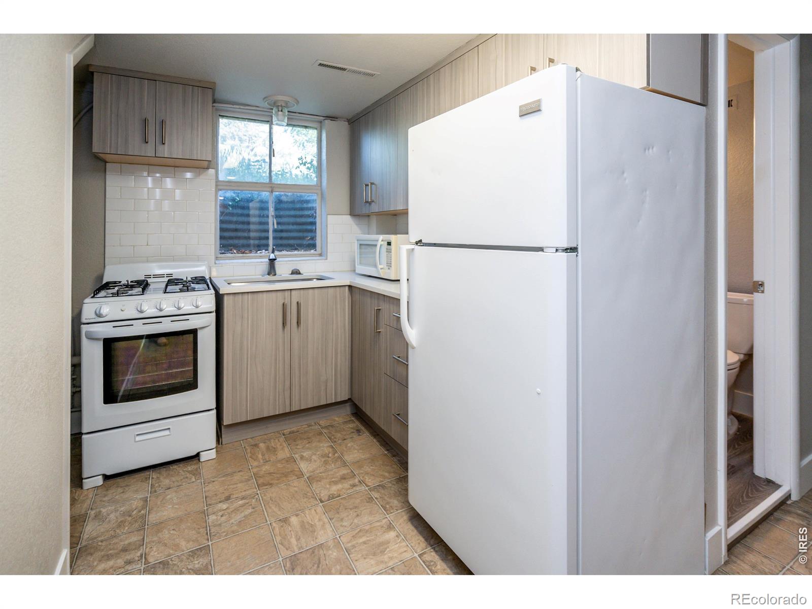 MLS Image #12 for 1601  peterson street,fort collins, Colorado