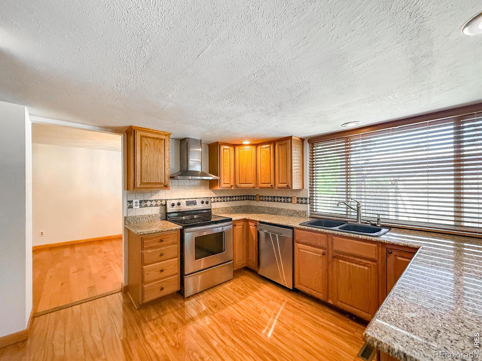 MLS Image #13 for 1703  drake street,longmont, Colorado