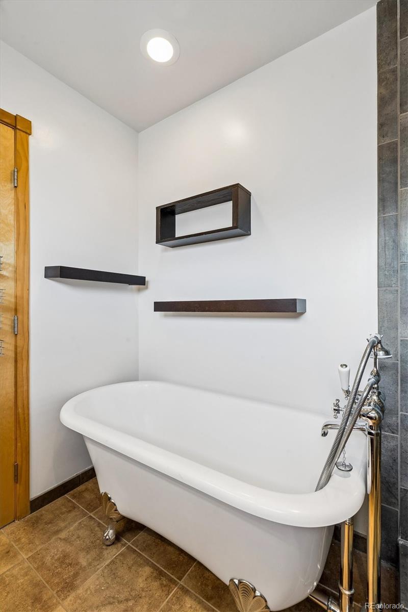 MLS Image #36 for 2715  blake street 201,denver, Colorado