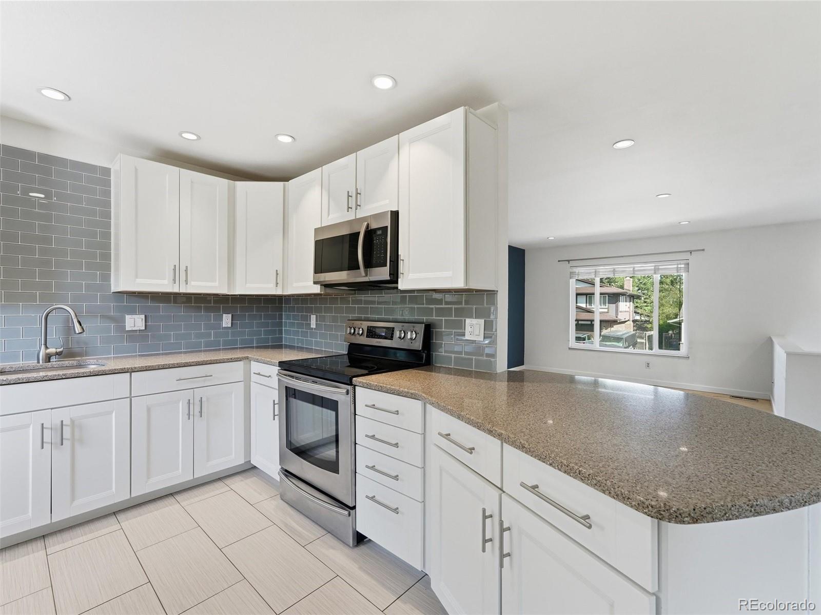 MLS Image #5 for 2249 s yank court,lakewood, Colorado