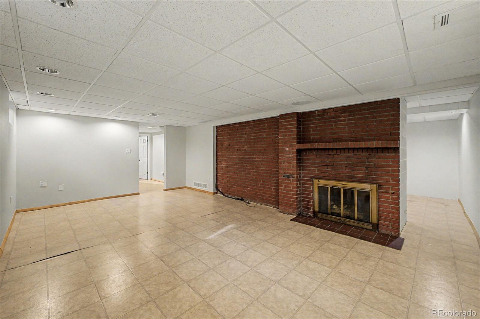 MLS Image #23 for 1511 s cherry street,denver, Colorado