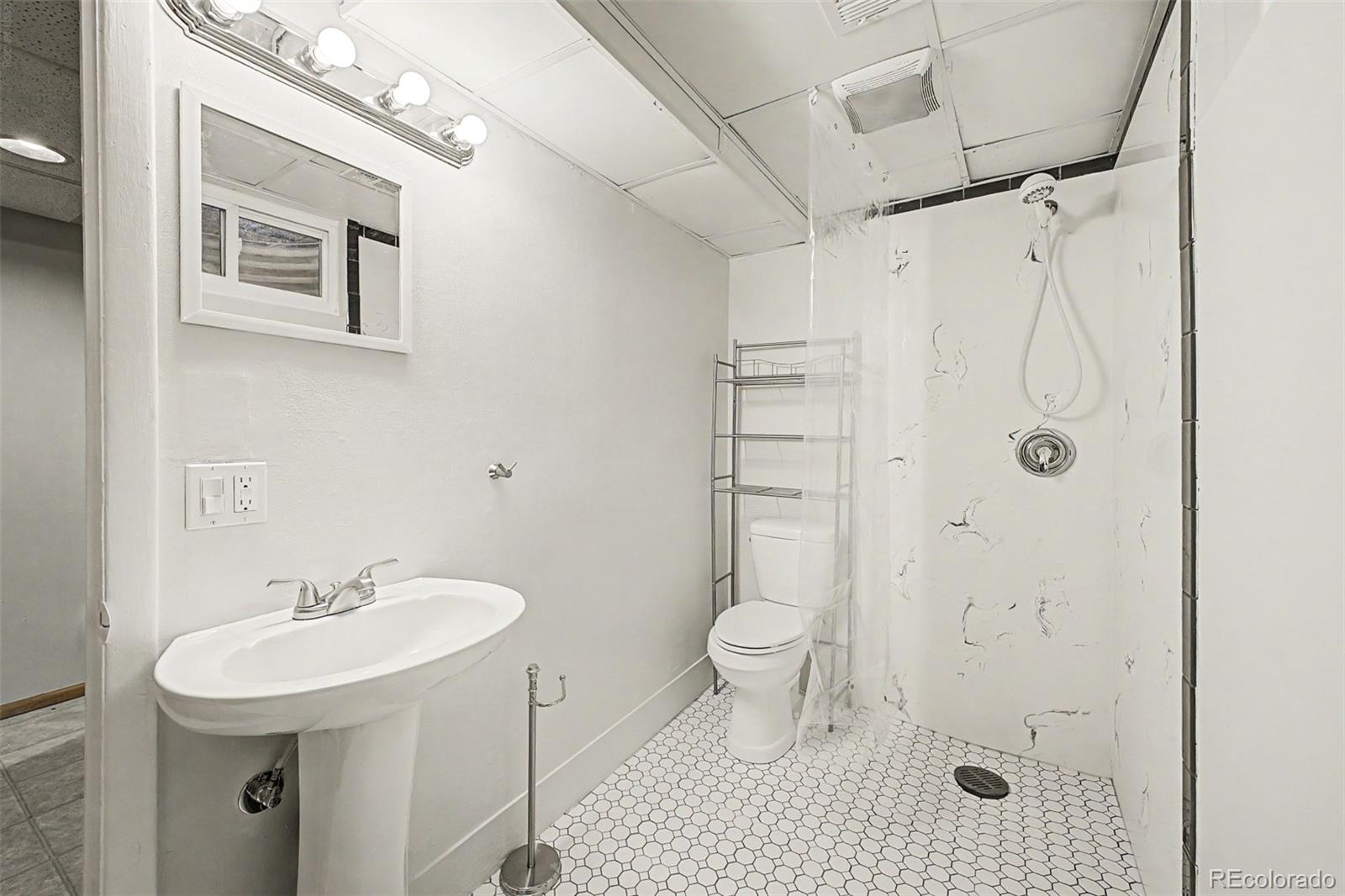MLS Image #25 for 1511 s cherry street,denver, Colorado
