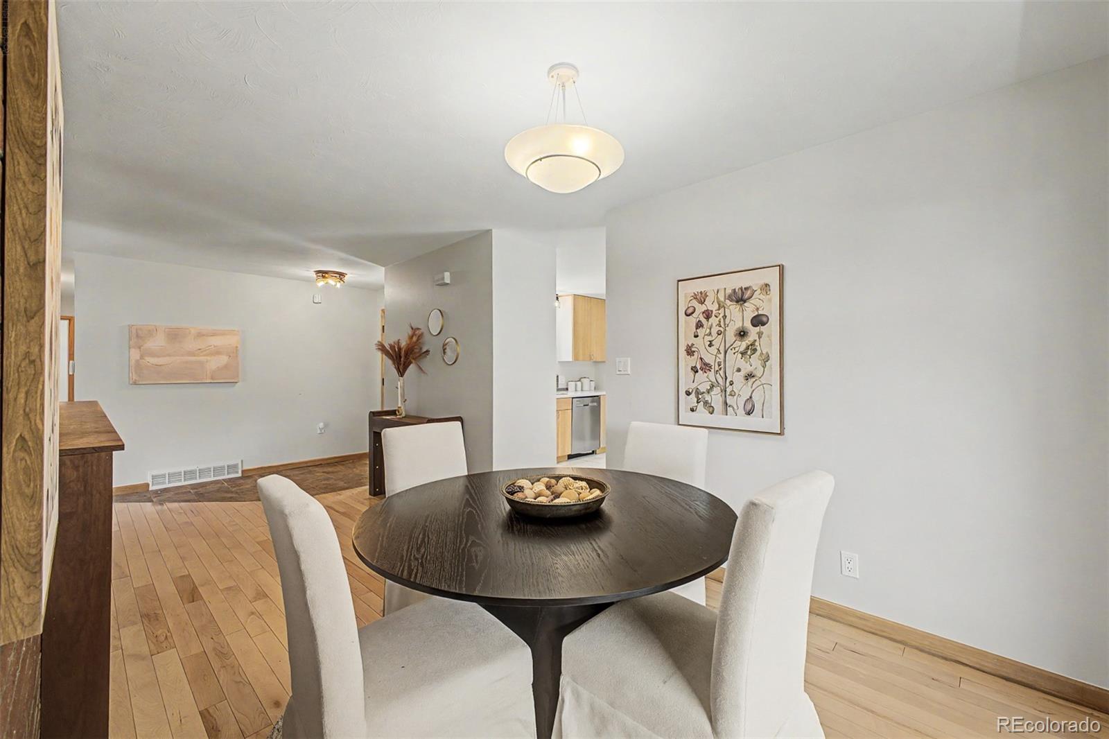 MLS Image #7 for 1511 s cherry street,denver, Colorado