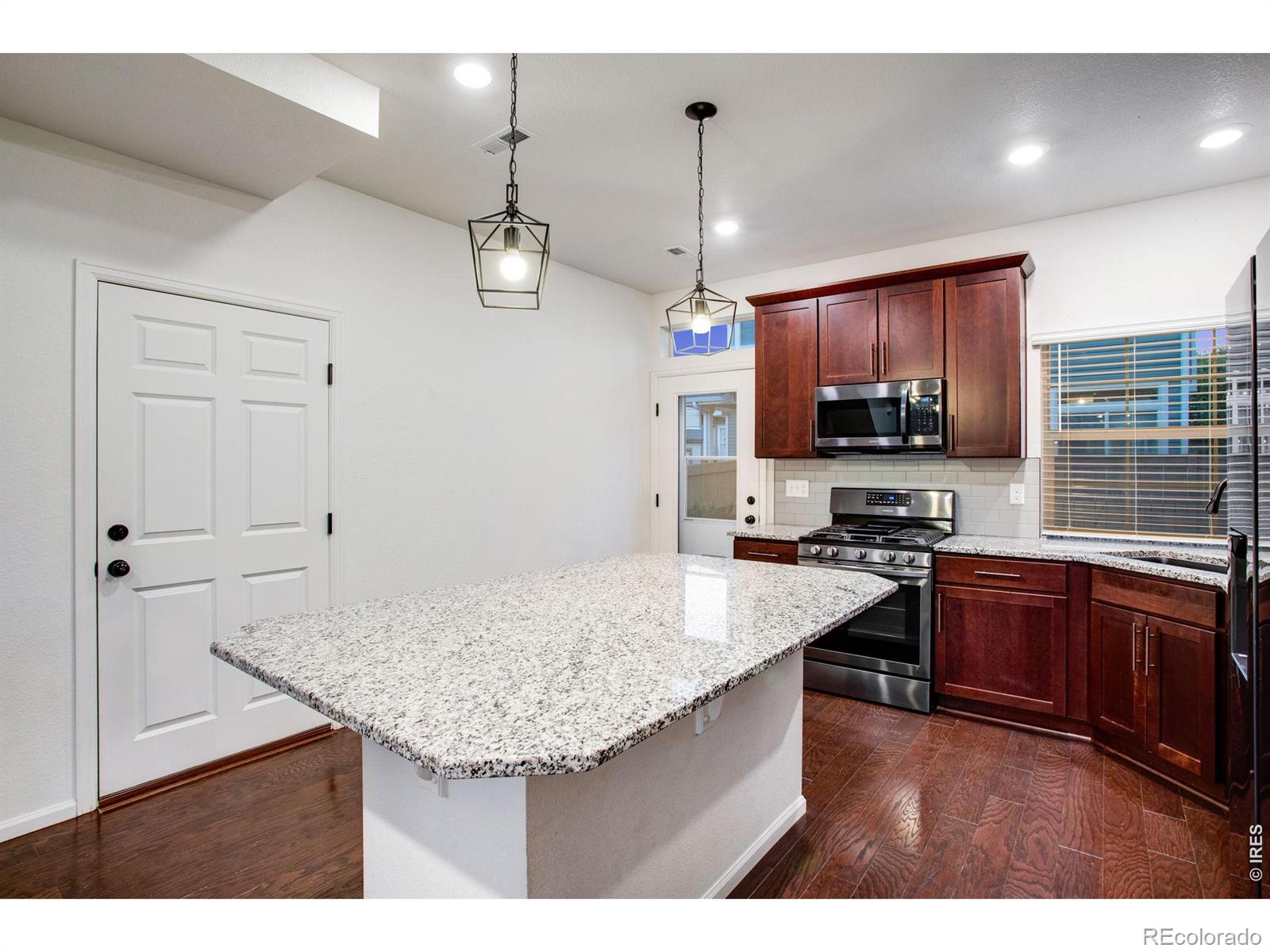 MLS Image #11 for 10041  yampa court,commerce city, Colorado
