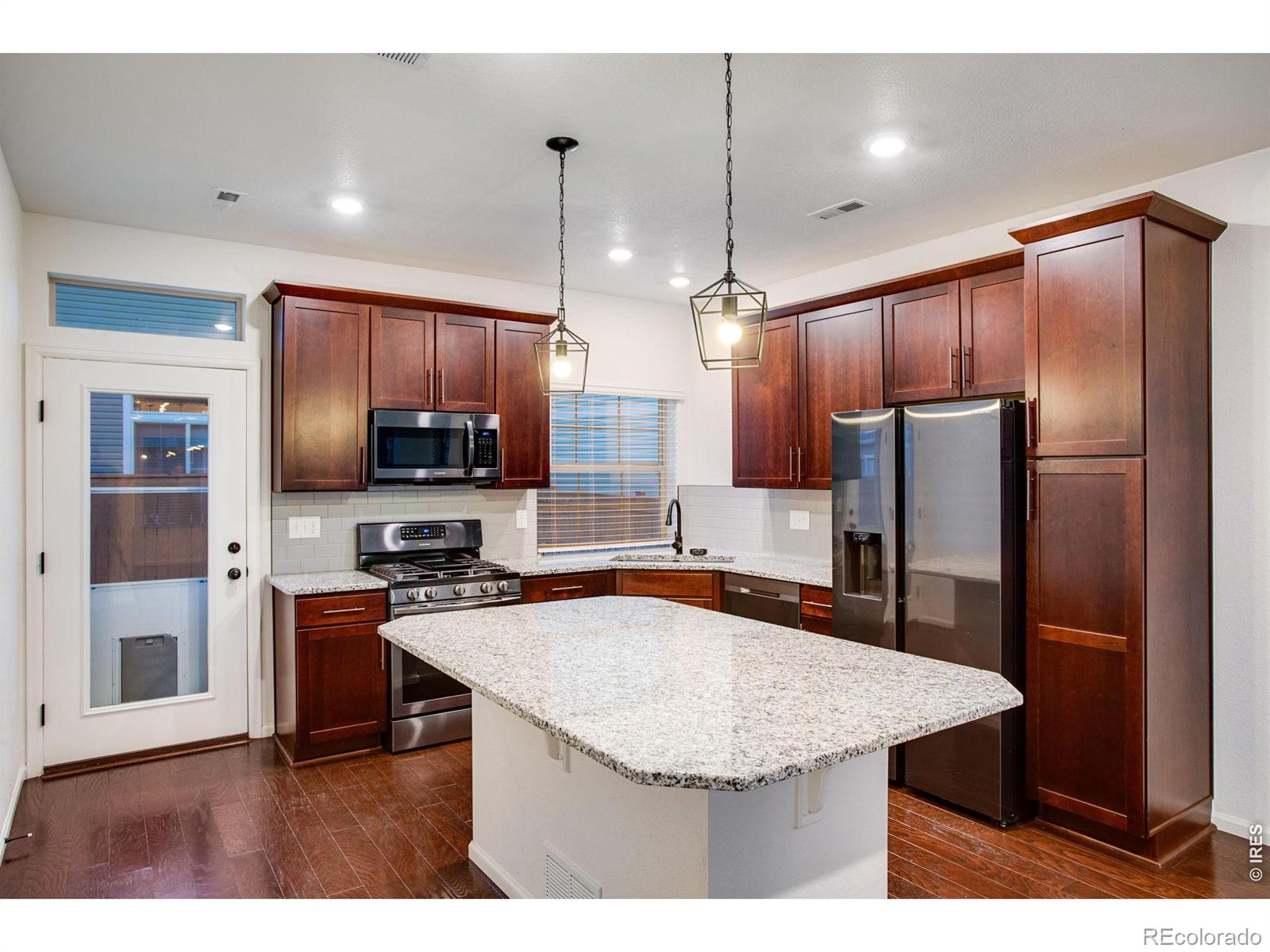 MLS Image #5 for 10041  yampa court,commerce city, Colorado