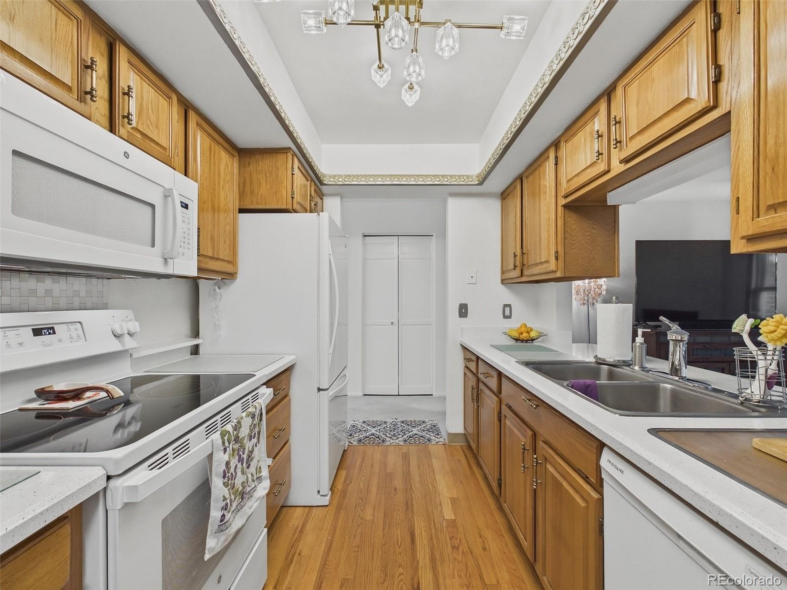 MLS Image #9 for 1661 s oswego street,aurora, Colorado