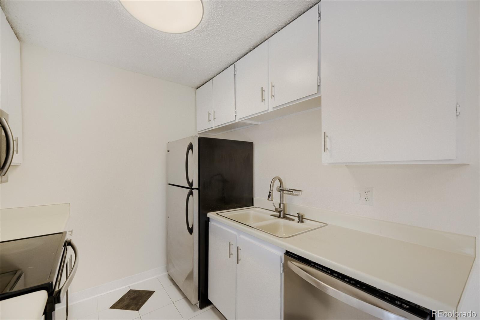 MLS Image #5 for 3100 s federal boulevard,denver, Colorado