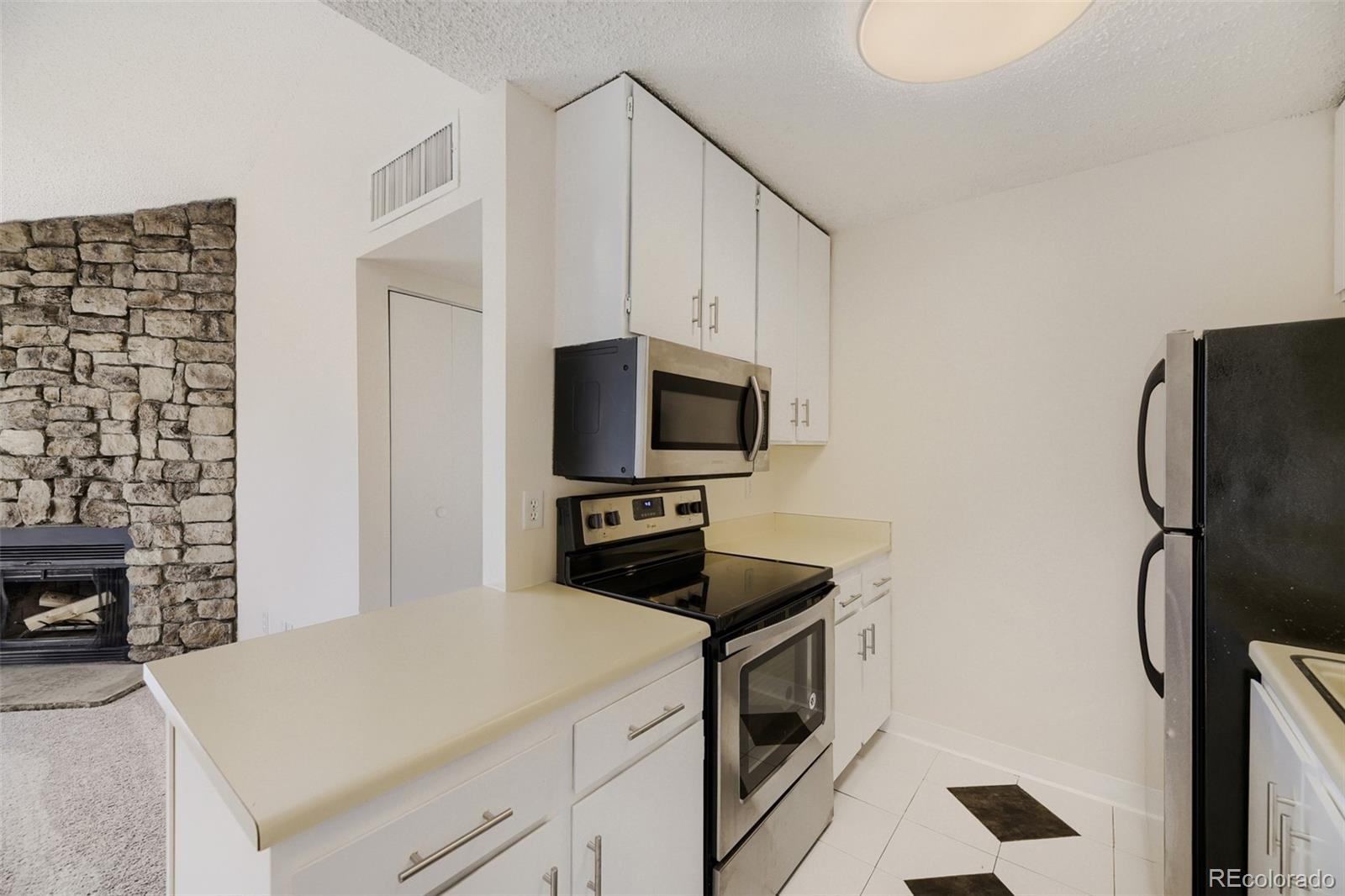 MLS Image #6 for 3100 s federal boulevard,denver, Colorado
