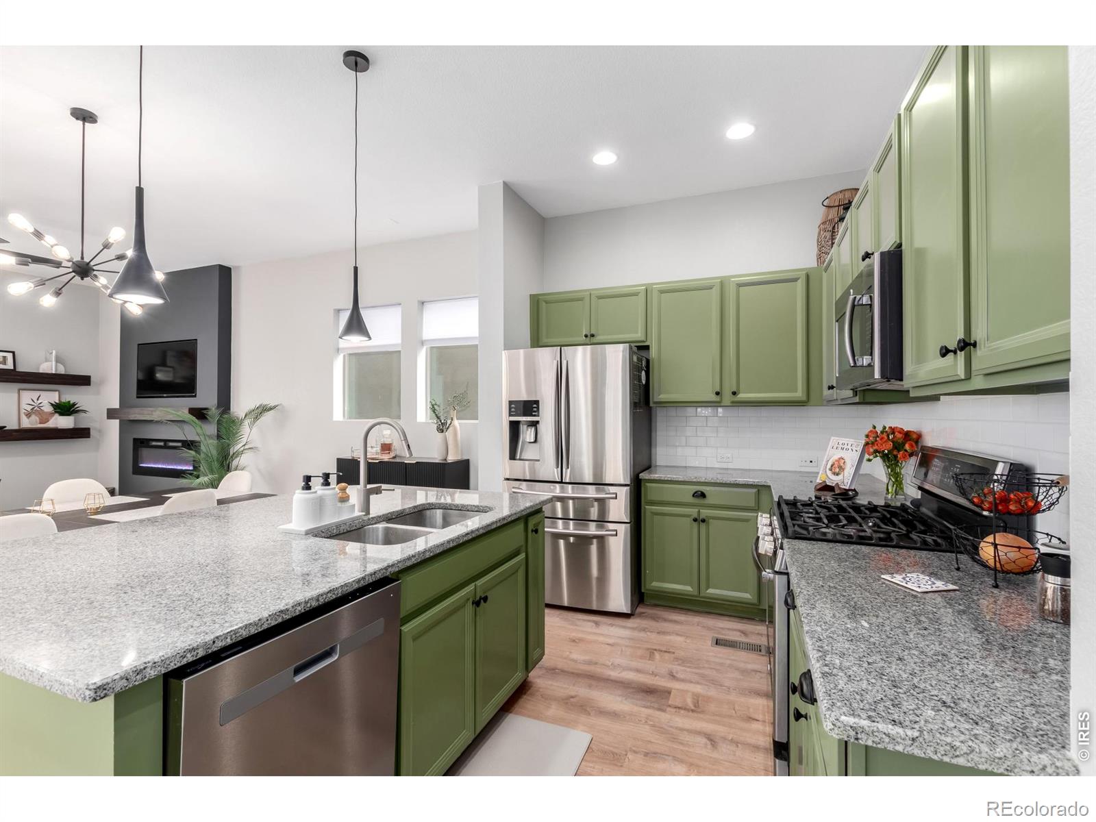 MLS Image #11 for 1440 w 67th avenue,denver, Colorado