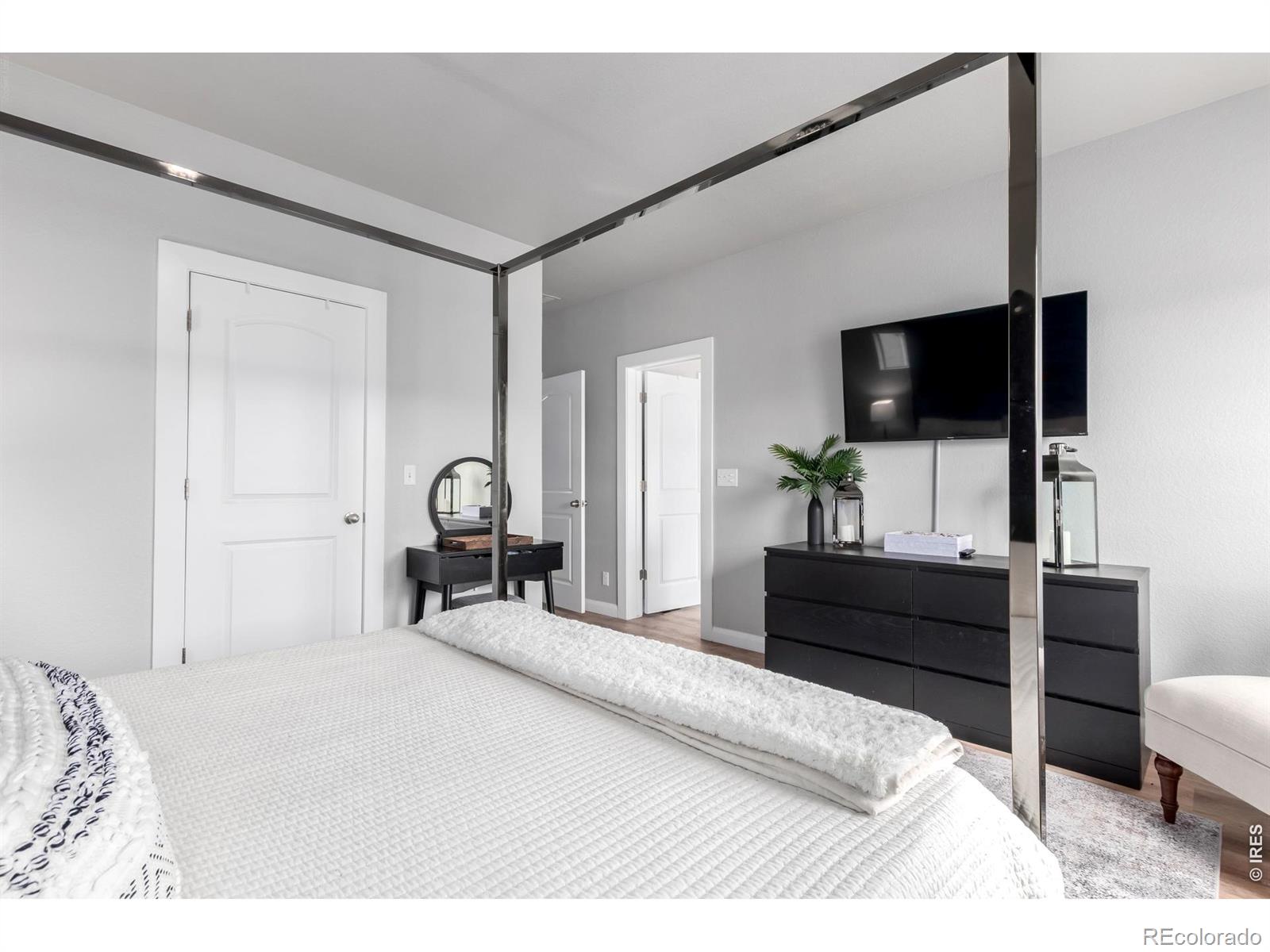MLS Image #16 for 1440 w 67th avenue,denver, Colorado
