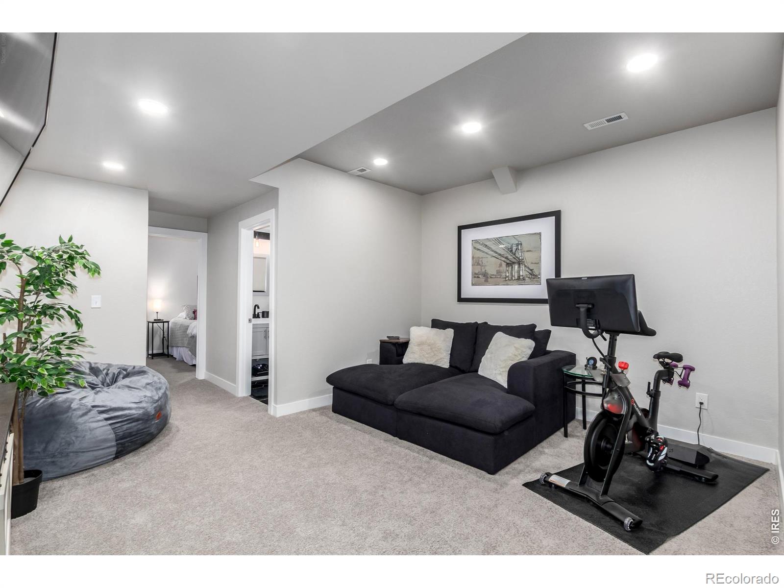 MLS Image #6 for 1440 w 67th avenue,denver, Colorado