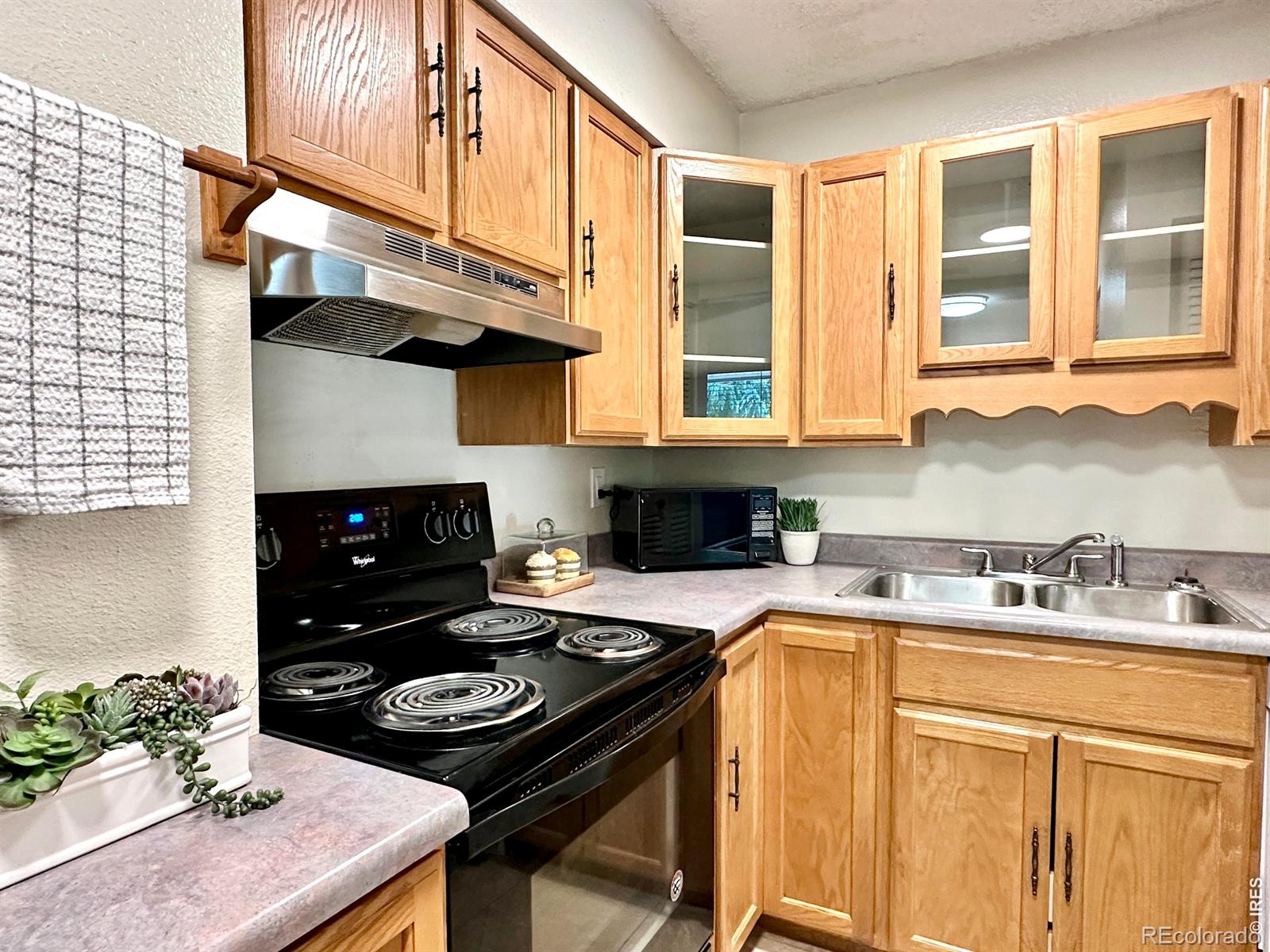 MLS Image #4 for 1705  heatheridge road,fort collins, Colorado