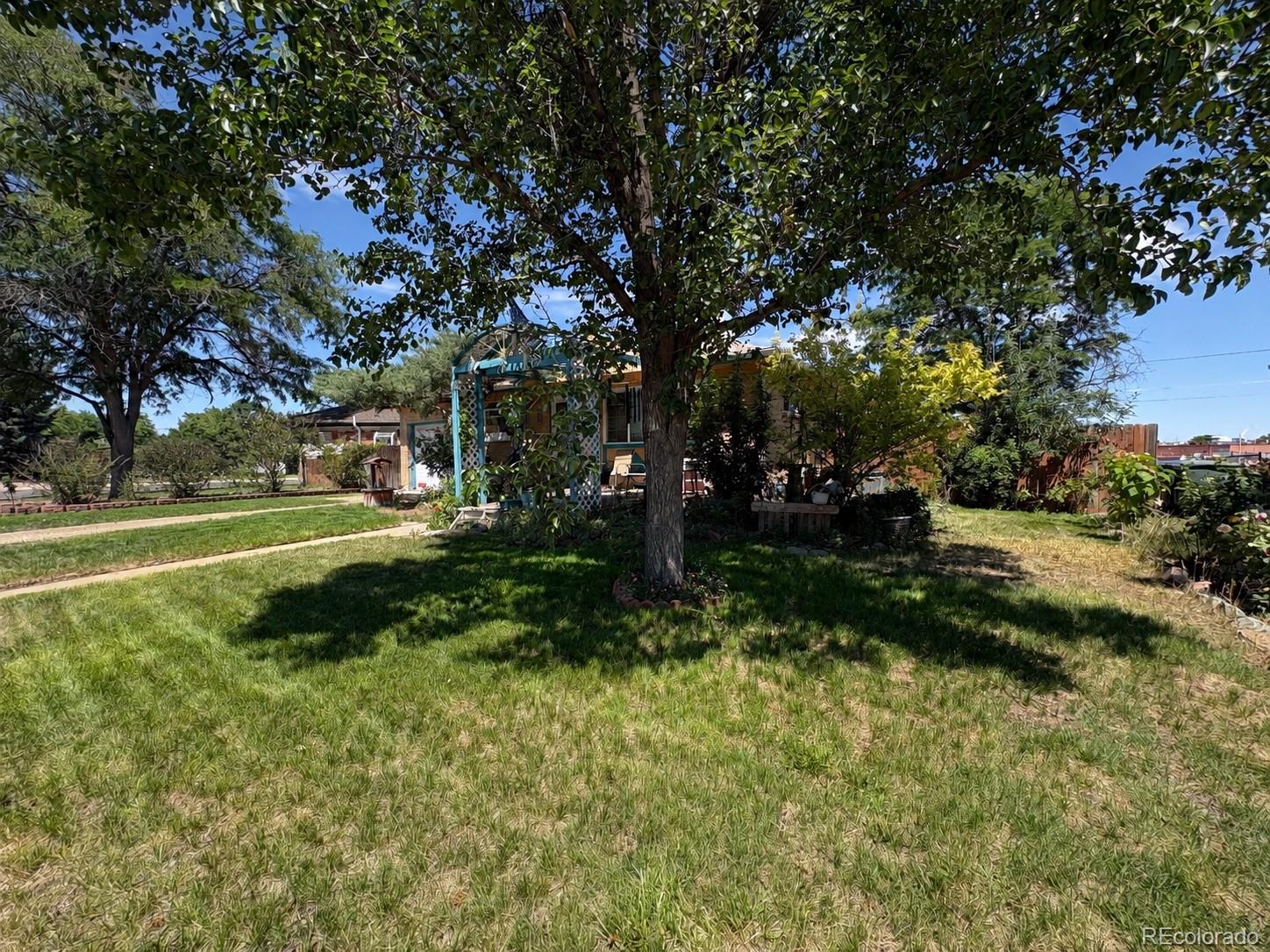 MLS Image #1 for 10672  loren lane,denver, Colorado